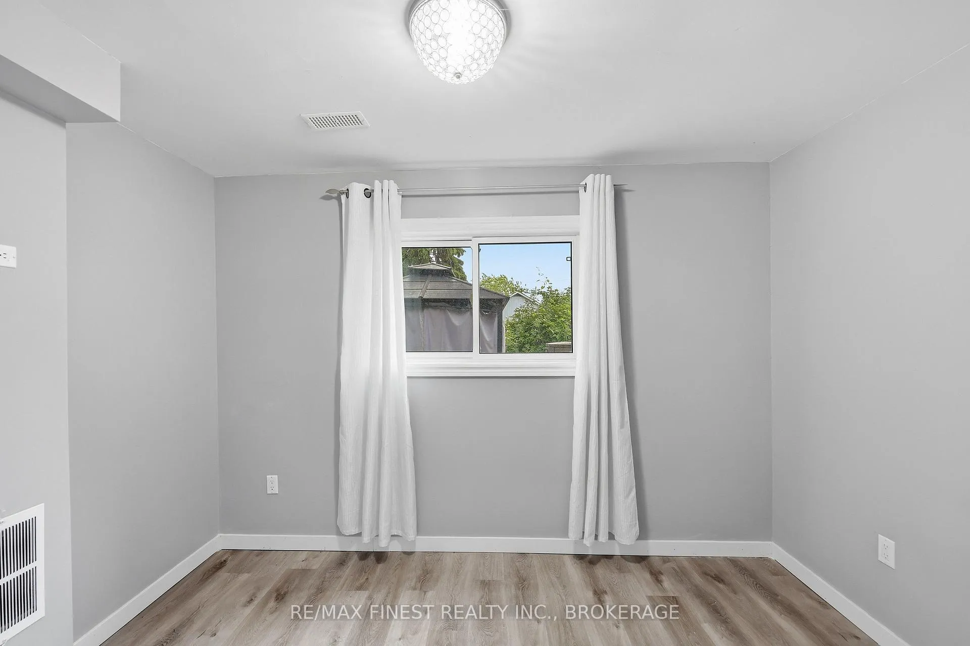 Photo 40 of 114 Joyce Street, Kingston, Rideau — HOMEH