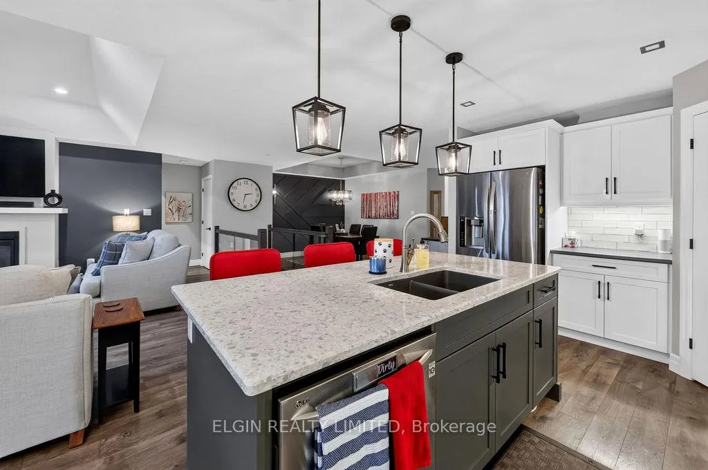 Photo 2 of 40 Glengariff Drive, Southwold, Talbotville — HOMEH