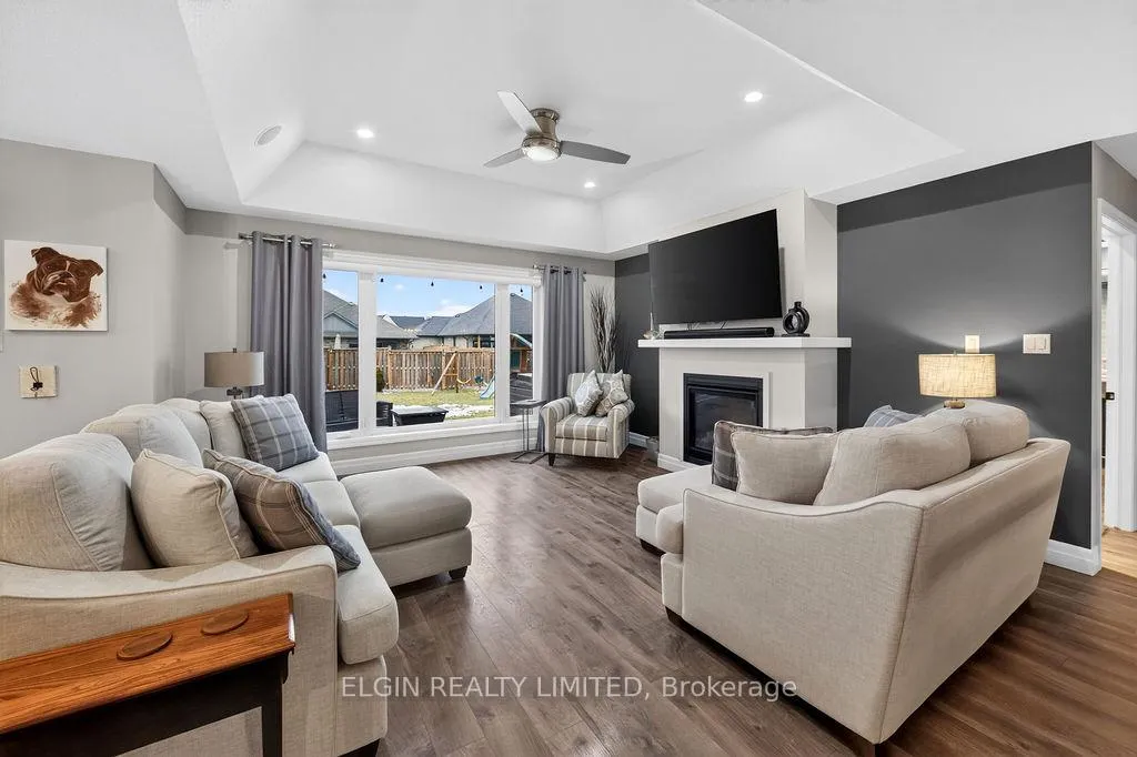 Photo 3 of 40 Glengariff Drive, Southwold, Talbotville — HOMEH