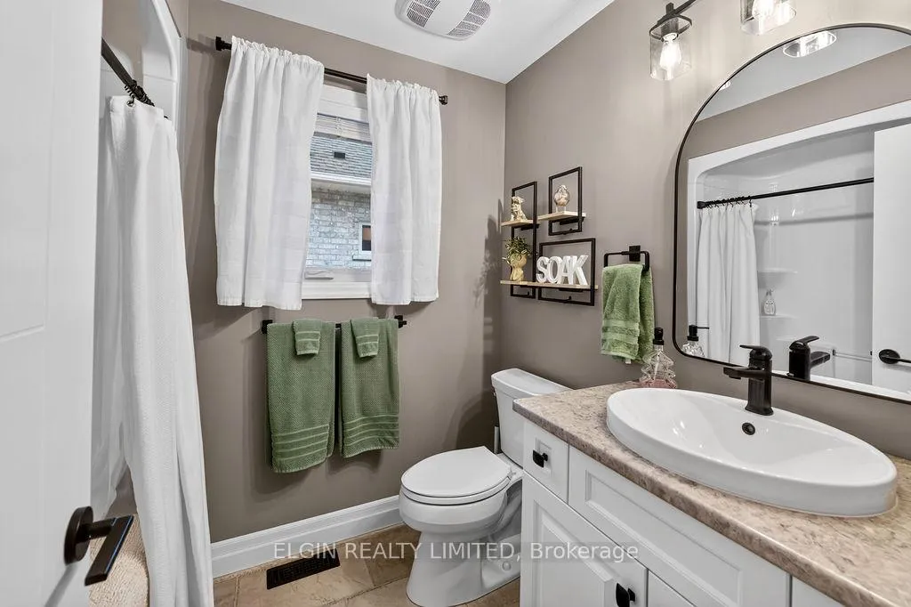 Photo 23 of 40 Glengariff Drive, Southwold, Talbotville — HOMEH
