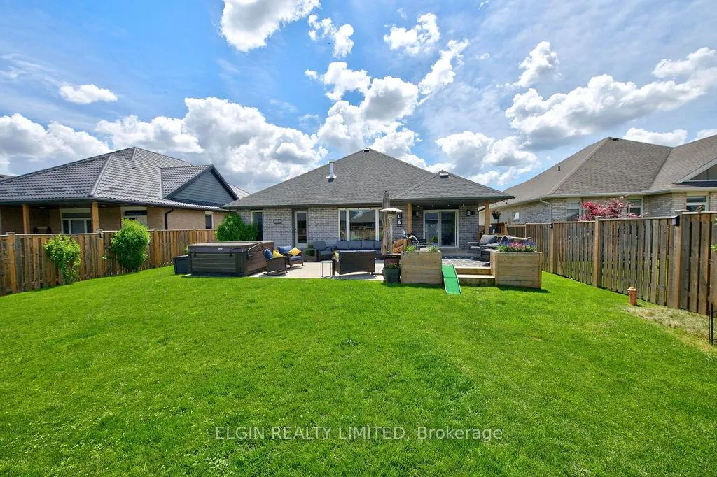 Photo 41 of 40 Glengariff Drive, Southwold, Talbotville — HOMEH