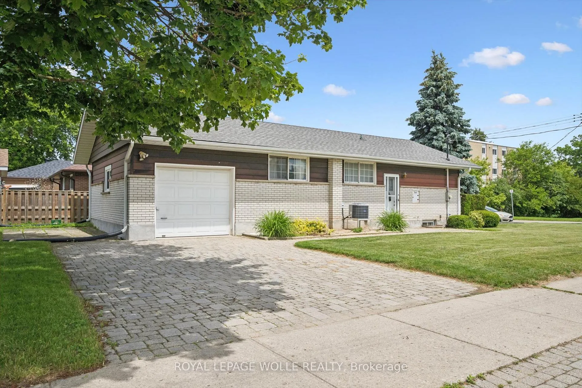 Photo 6 of 19 Weichel Street, Kitchener — HOMEH