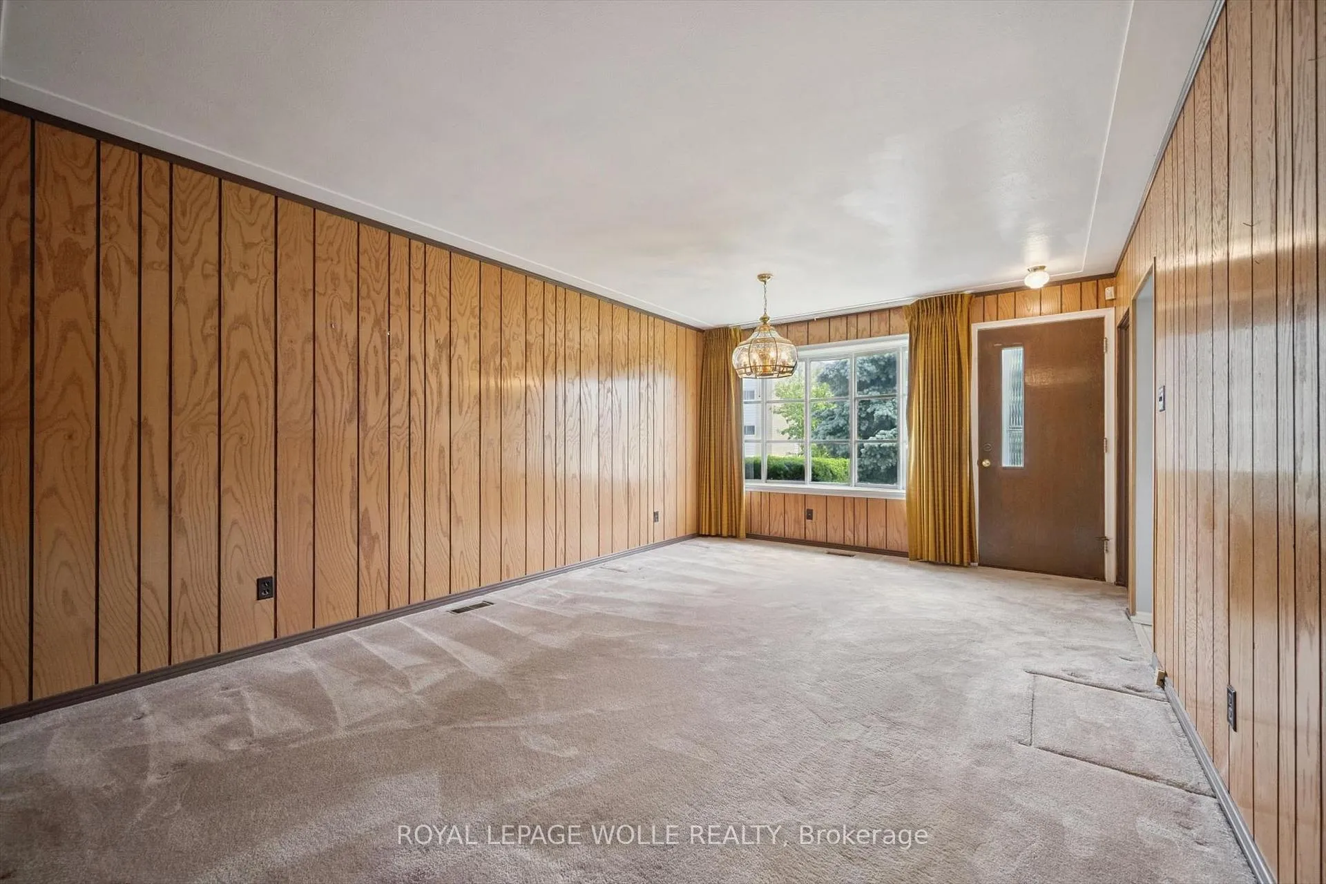 Photo 10 of 19 Weichel Street, Kitchener — HOMEH