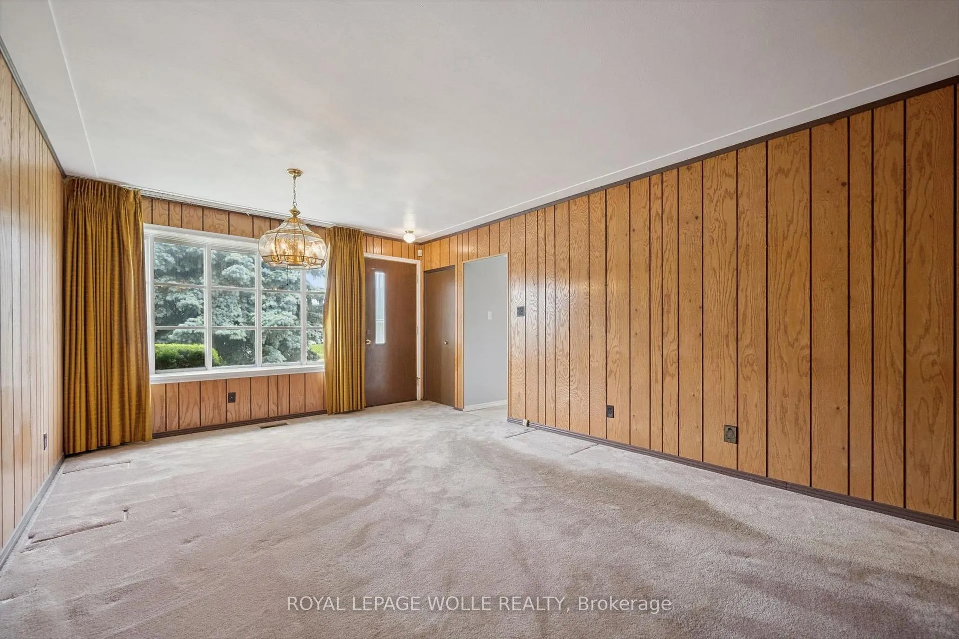 Photo 13 of 19 Weichel Street, Kitchener — HOMEH