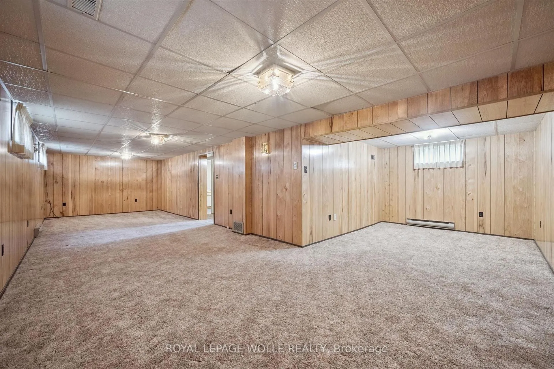 Photo 28 of 19 Weichel Street, Kitchener — HOMEH