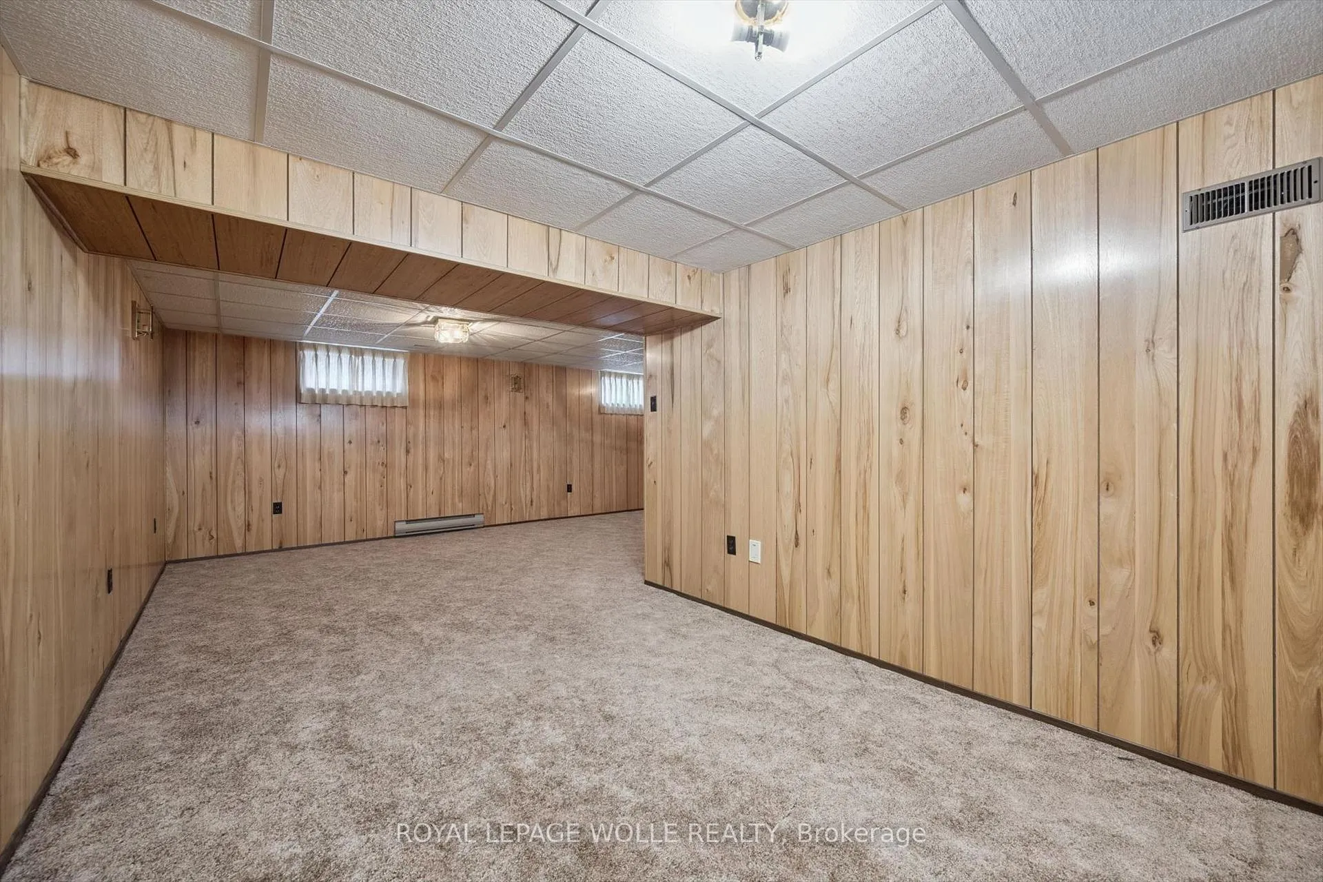 Photo 32 of 19 Weichel Street, Kitchener — HOMEH