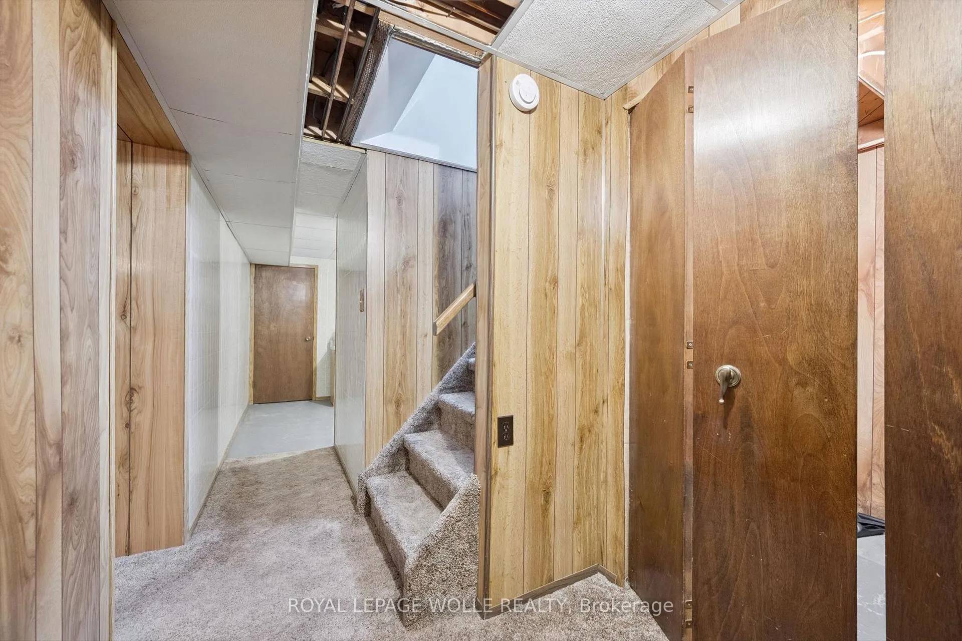 Photo 34 of 19 Weichel Street, Kitchener — HOMEH
