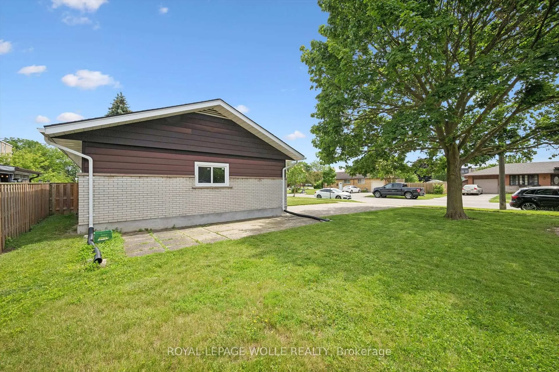 Photo 39 of 19 Weichel Street, Kitchener — HOMEH