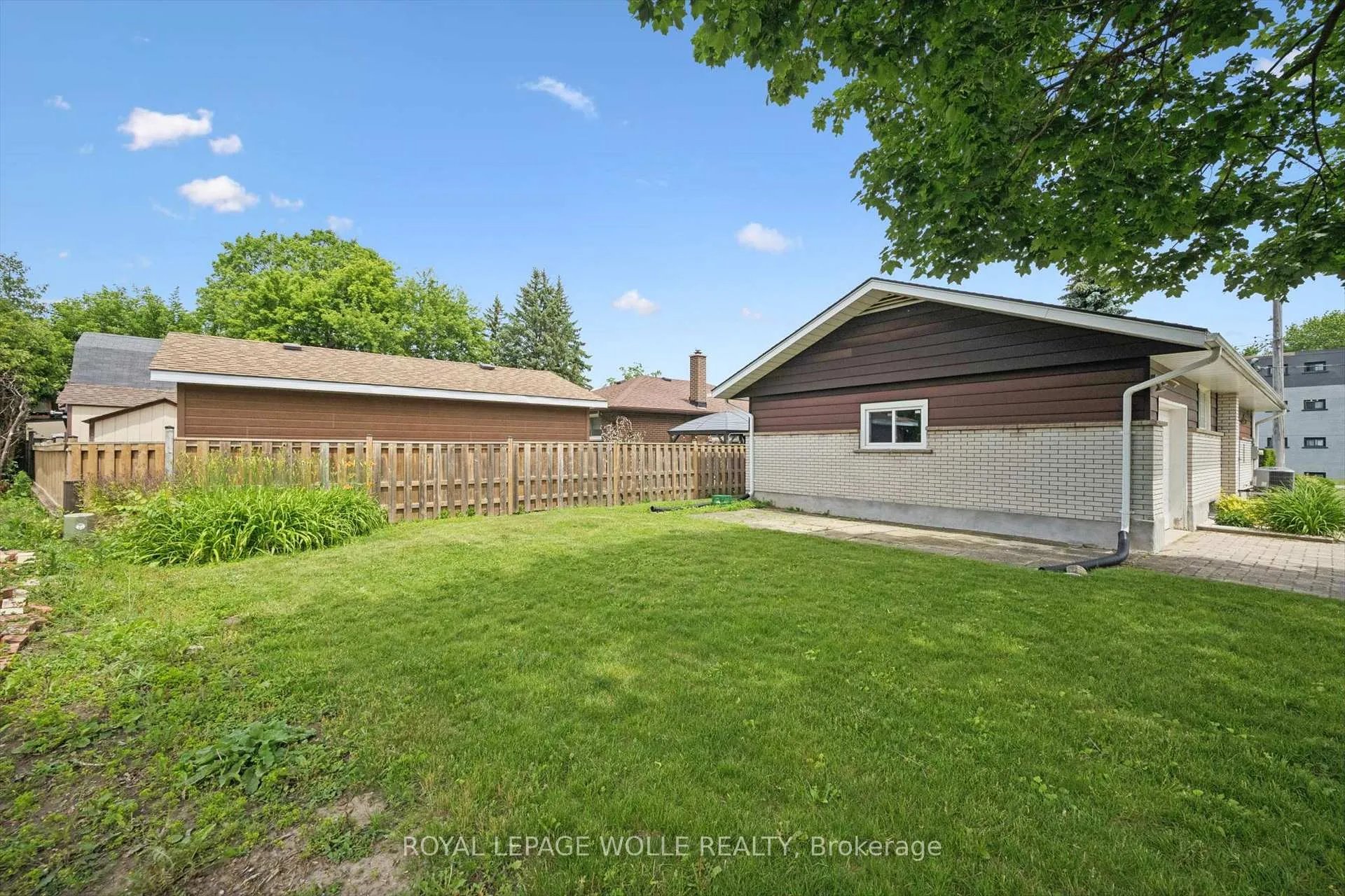 Photo 40 of 19 Weichel Street, Kitchener — HOMEH
