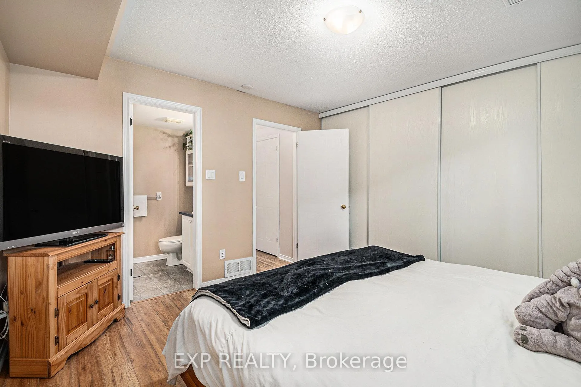 Photo 18 of 74 Lakepointe Drive, Ottawa, Avalon East — HOMEH