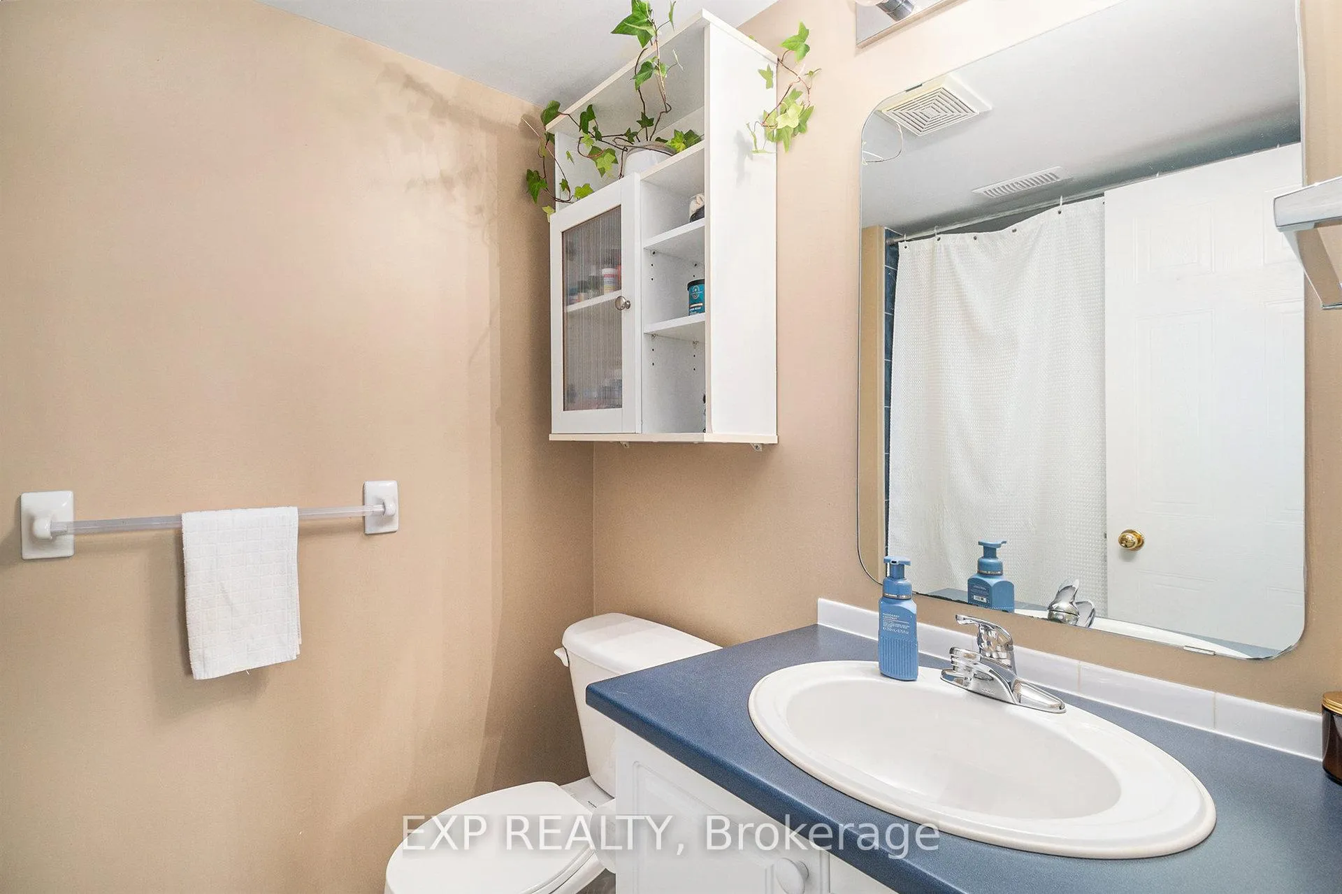 Photo 19 of 74 Lakepointe Drive, Ottawa, Avalon East — HOMEH