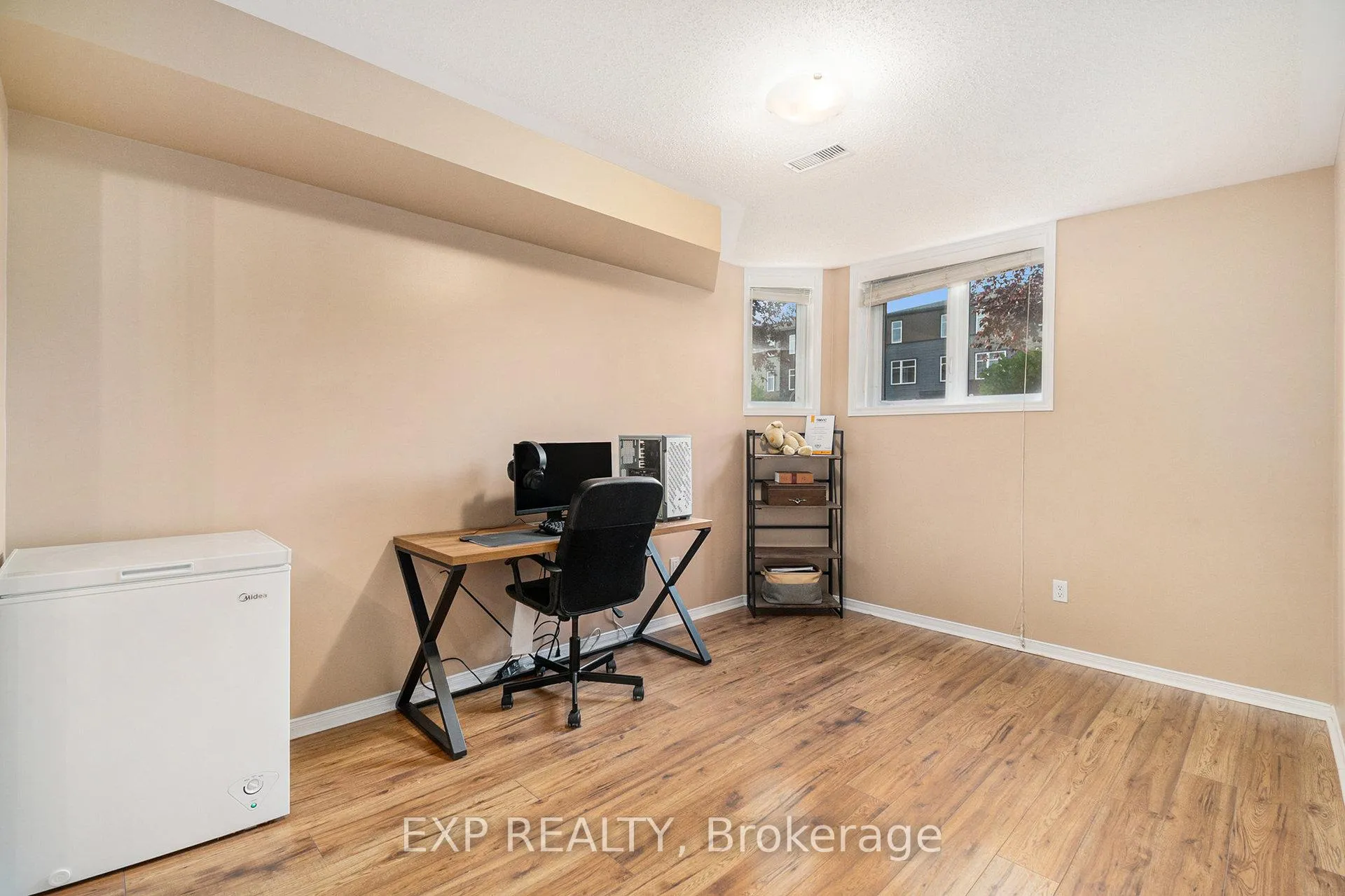 Photo 21 of 74 Lakepointe Drive, Ottawa, Avalon East — HOMEH