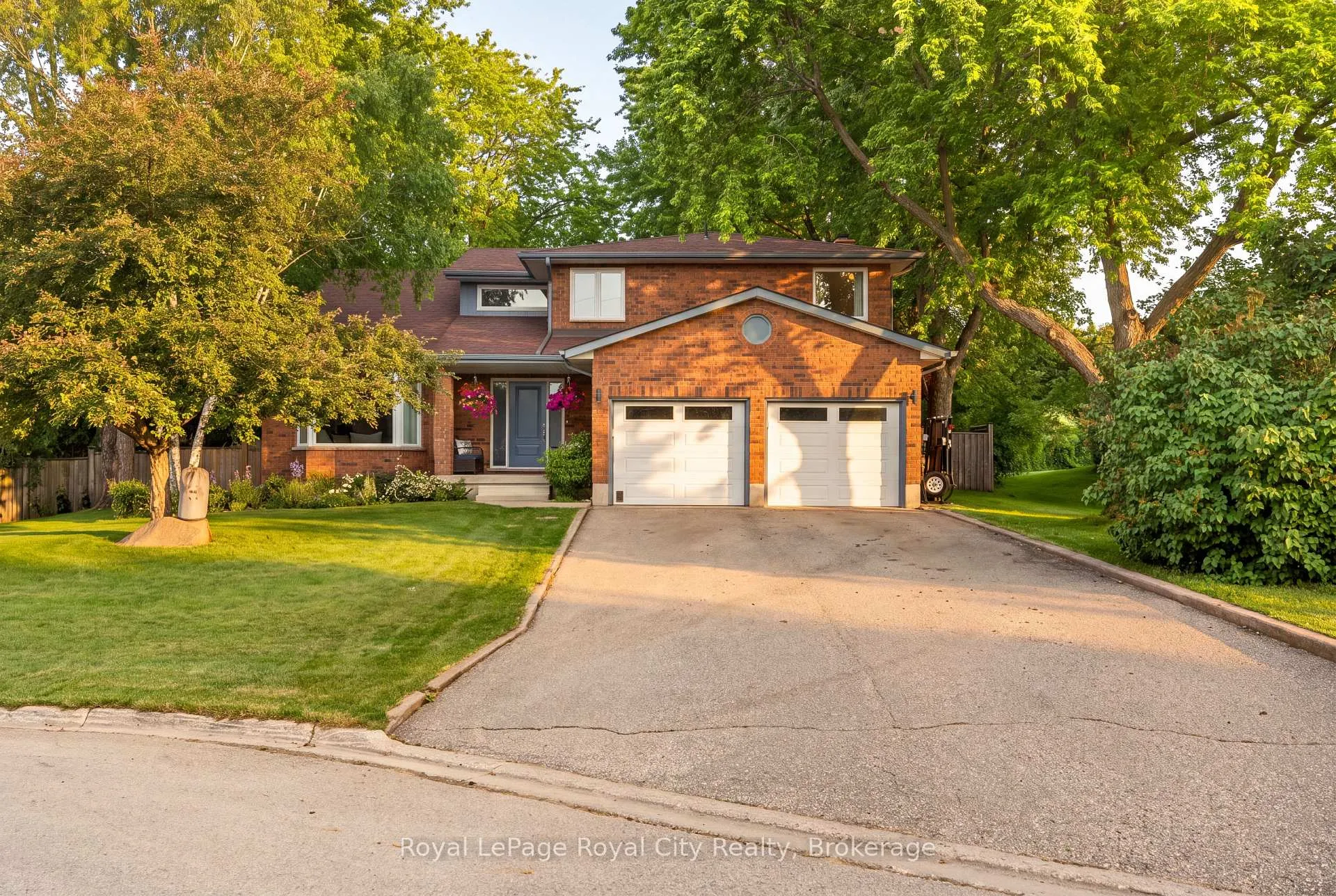 Photo 1 of 9 Darren Place, Guelph/Eramosa, Rural Guelph/Eramosa East — HOMEH