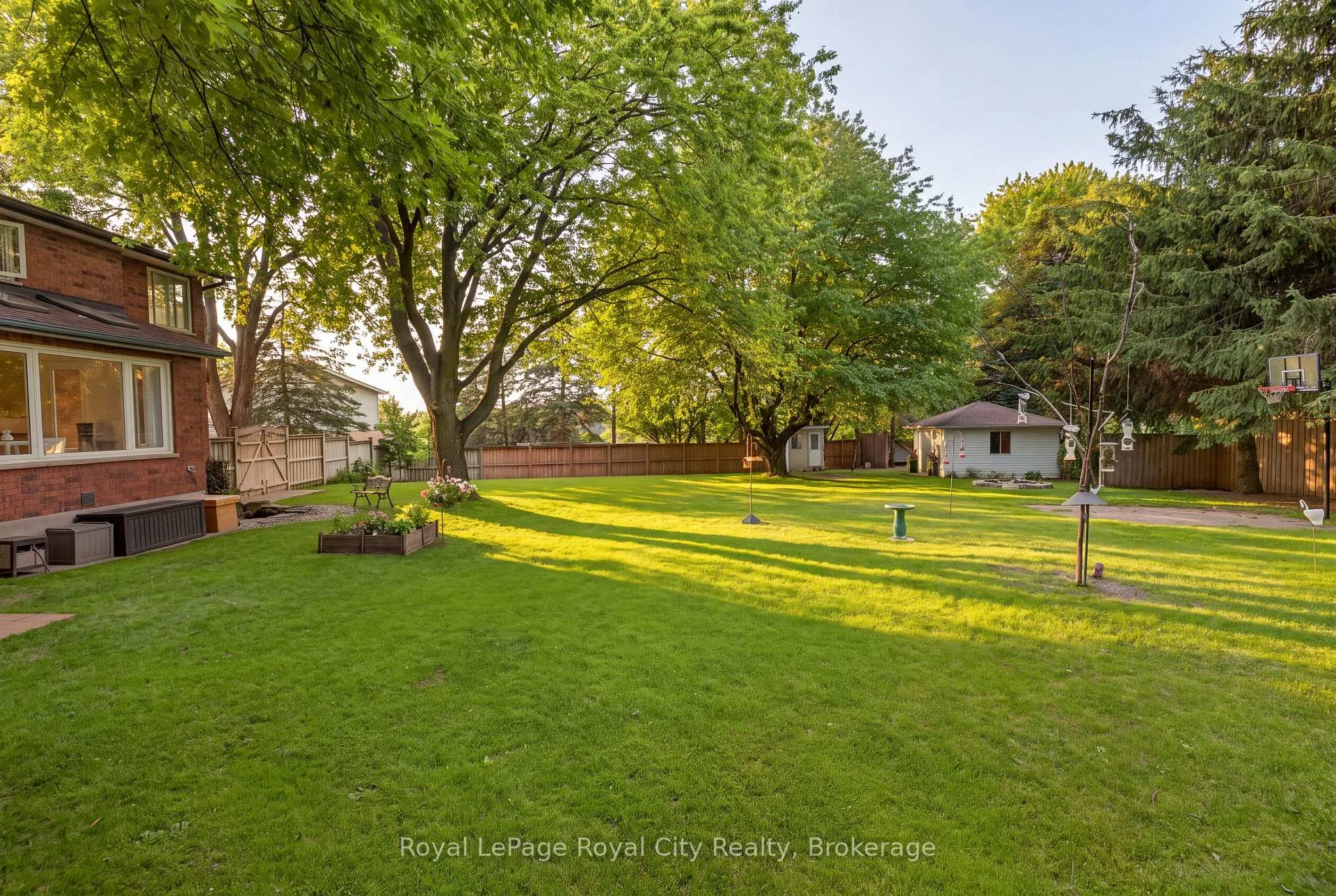 Photo 3 of 9 Darren Place, Guelph/Eramosa, Rural Guelph/Eramosa East — HOMEH