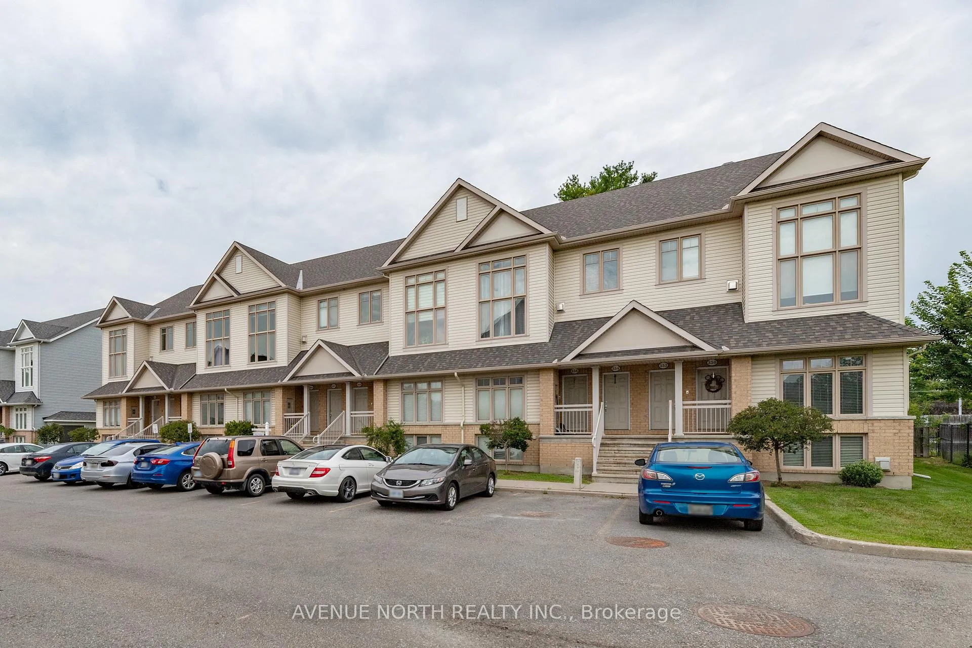 Photo 1 of 362 Galston Private, Ottawa, Mer Bleue/Bradley Estates/Anderson Park — HOMEH