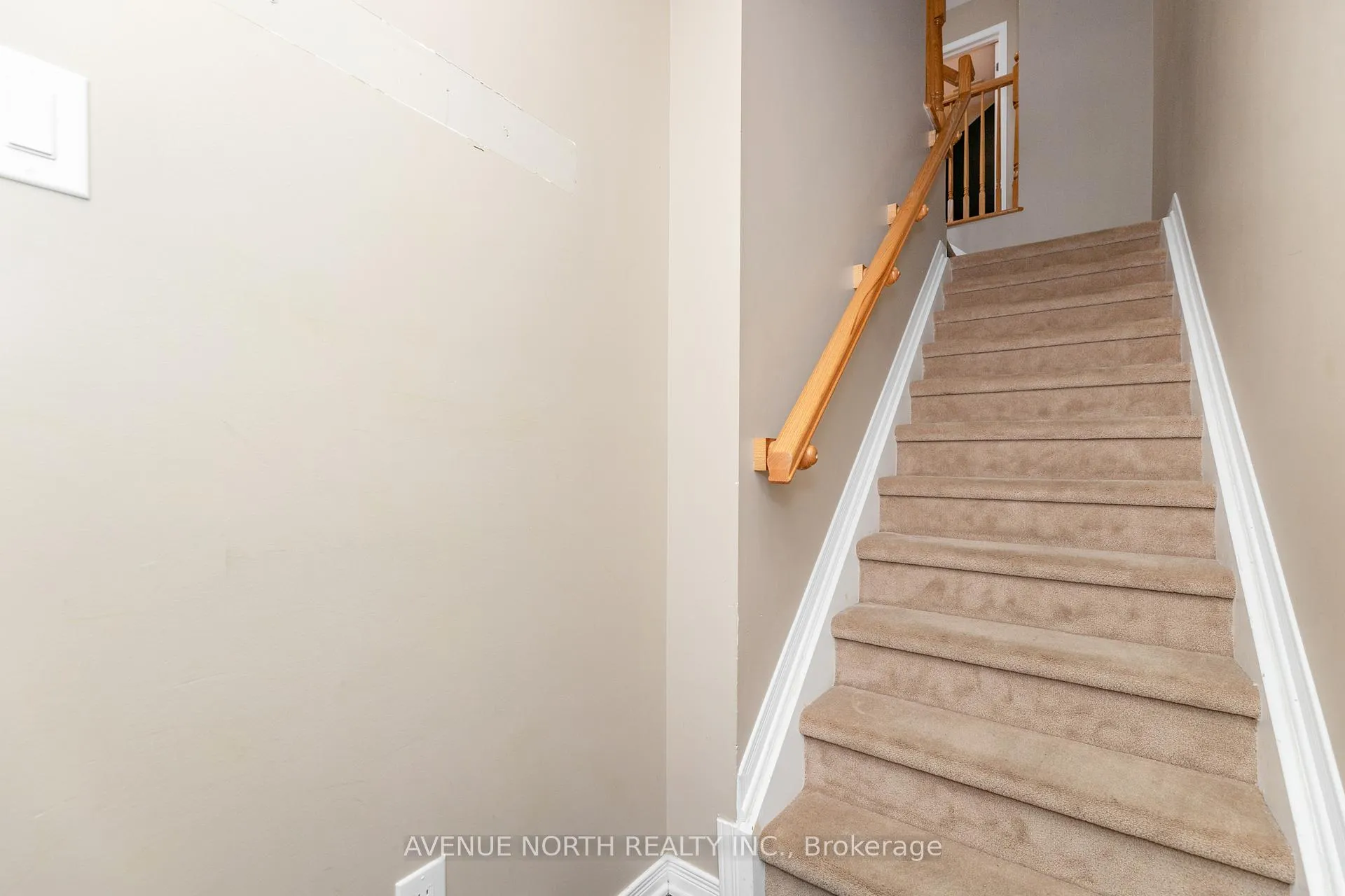 Photo 4 of 362 Galston Private, Ottawa, Mer Bleue/Bradley Estates/Anderson Park — HOMEH
