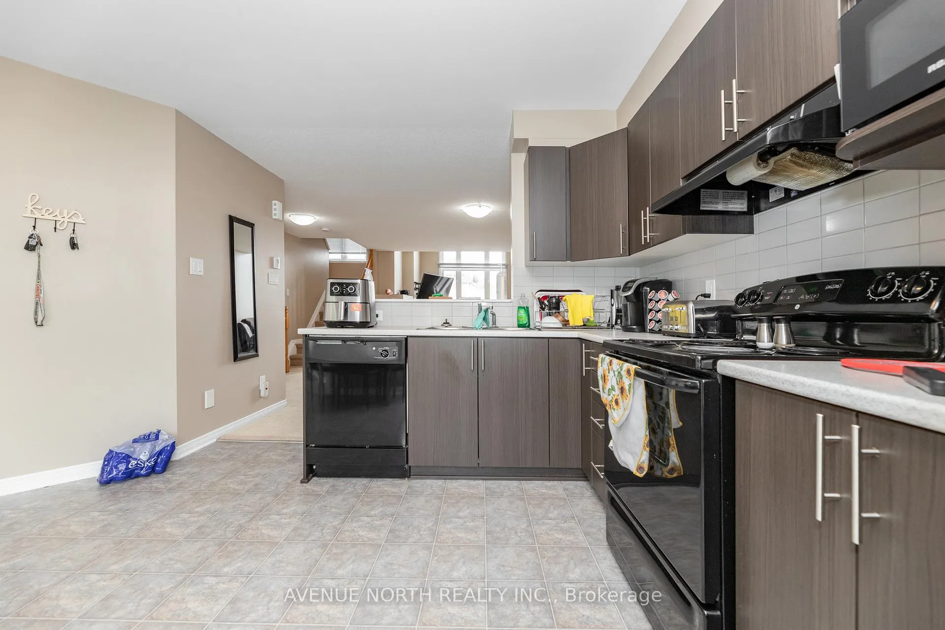 Photo 12 of 362 Galston Private, Ottawa, Mer Bleue/Bradley Estates/Anderson Park — HOMEH