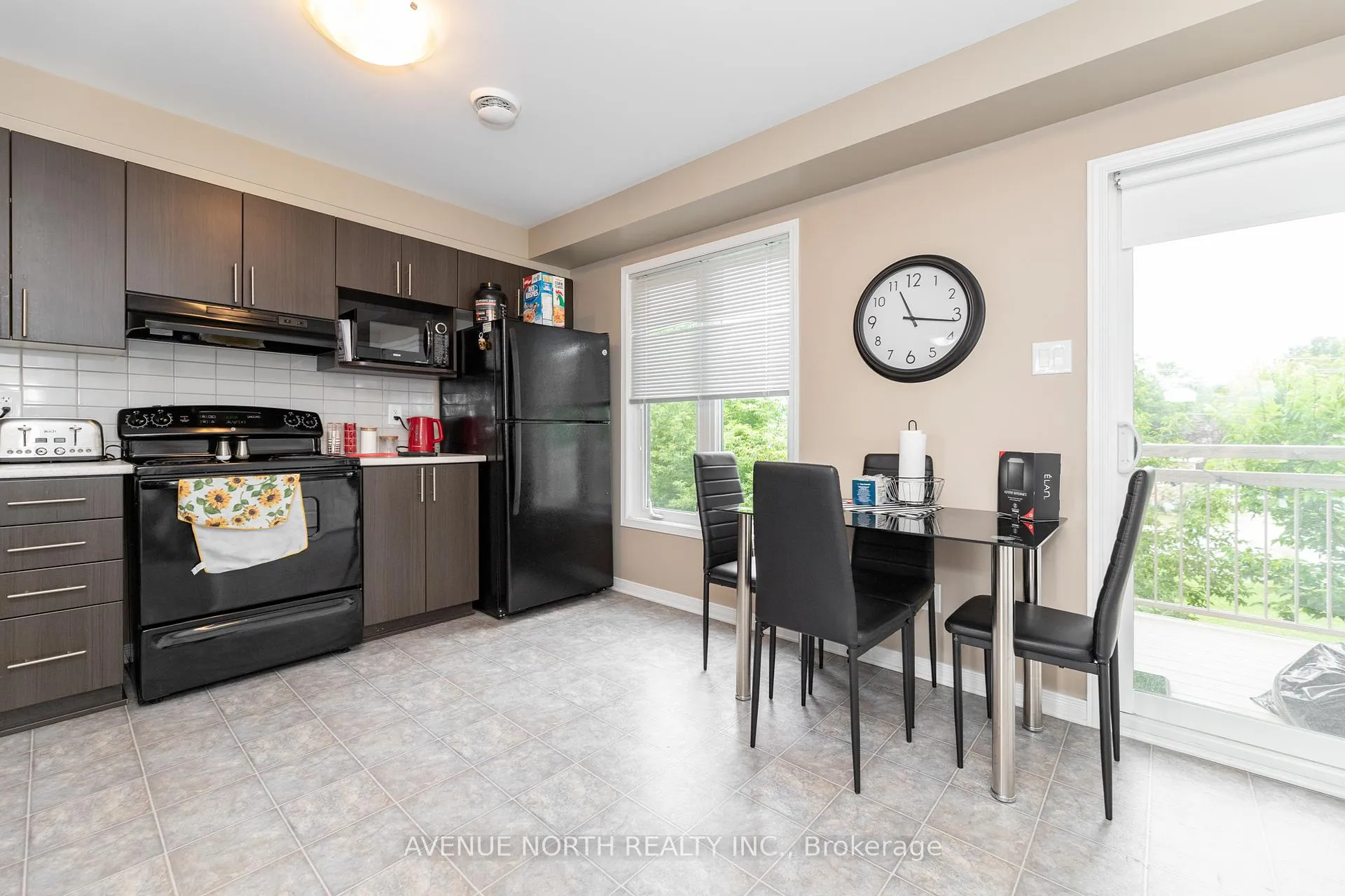 Photo 13 of 362 Galston Private, Ottawa, Mer Bleue/Bradley Estates/Anderson Park — HOMEH