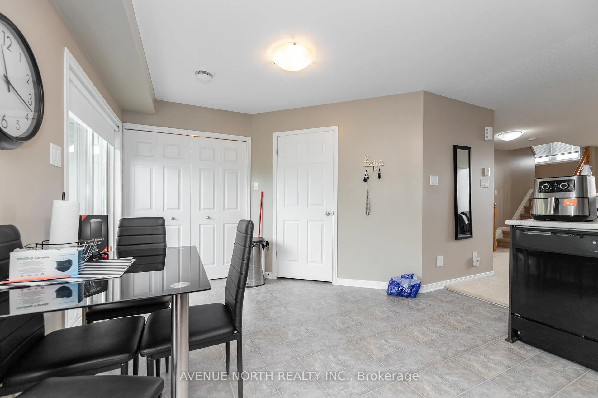 Photo 16 of 362 Galston Private, Ottawa, Mer Bleue/Bradley Estates/Anderson Park — HOMEH