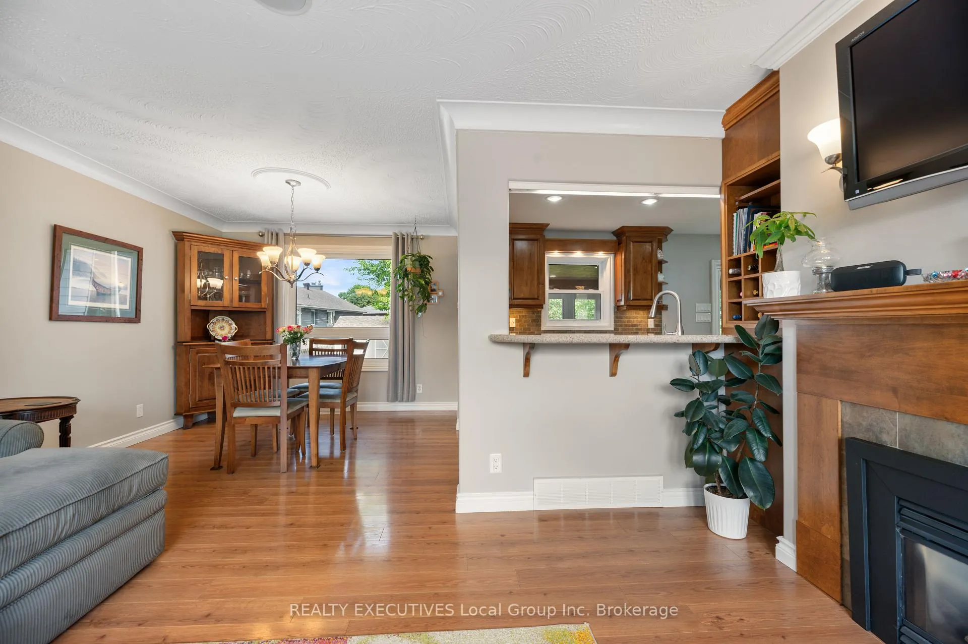 Photo 8 of 1452 Pinegrove Crescent, North Bay, West End — HOMEH