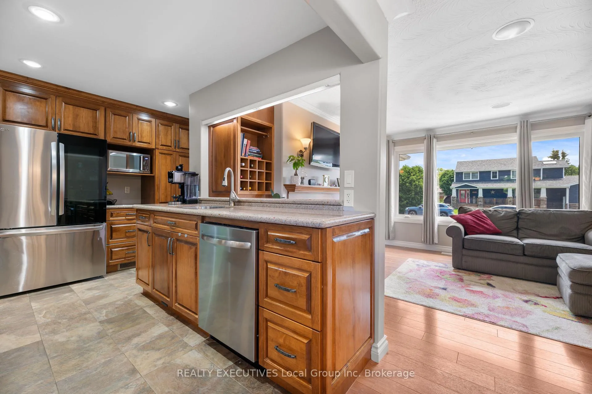 Photo 11 of 1452 Pinegrove Crescent, North Bay, West End — HOMEH