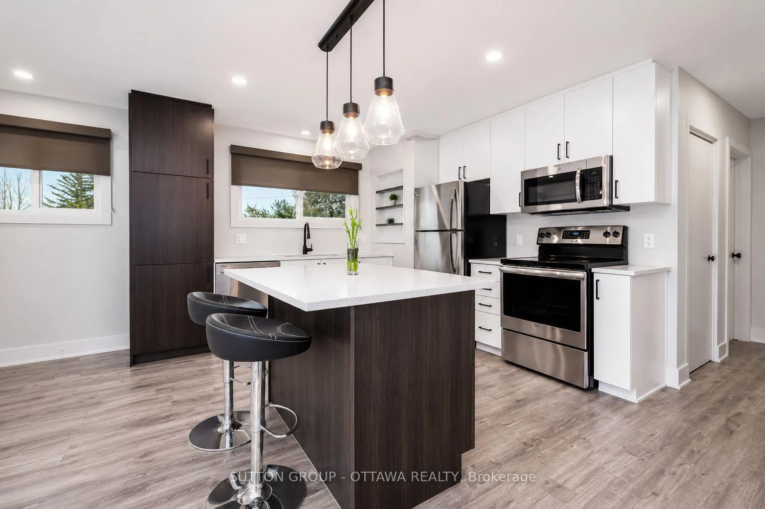 Photo 5 of 2087 Haig Drive, Ottawa, Elmvale Acres — HOMEH