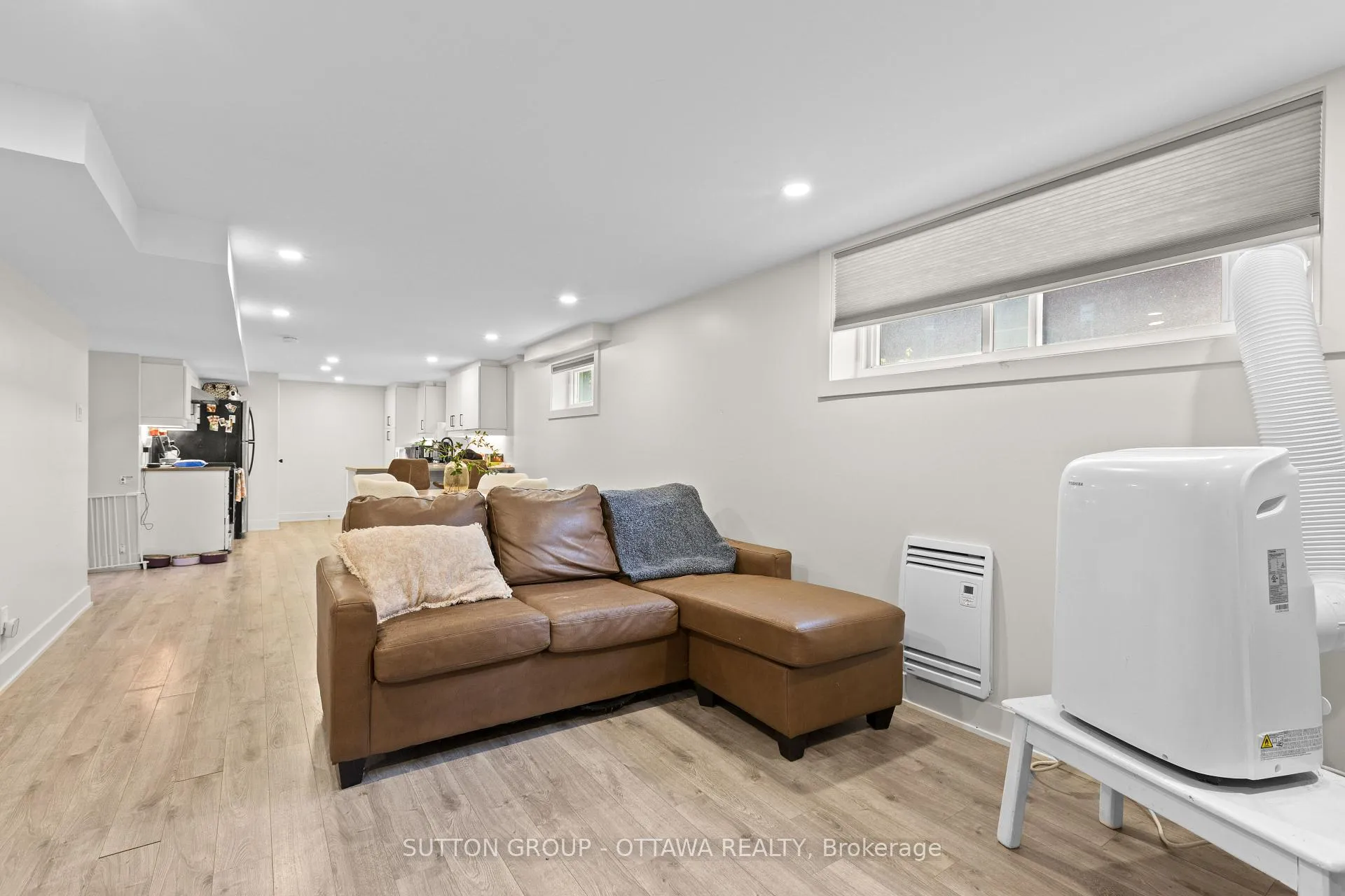 Photo 16 of 2087 Haig Drive, Ottawa, Elmvale Acres — HOMEH
