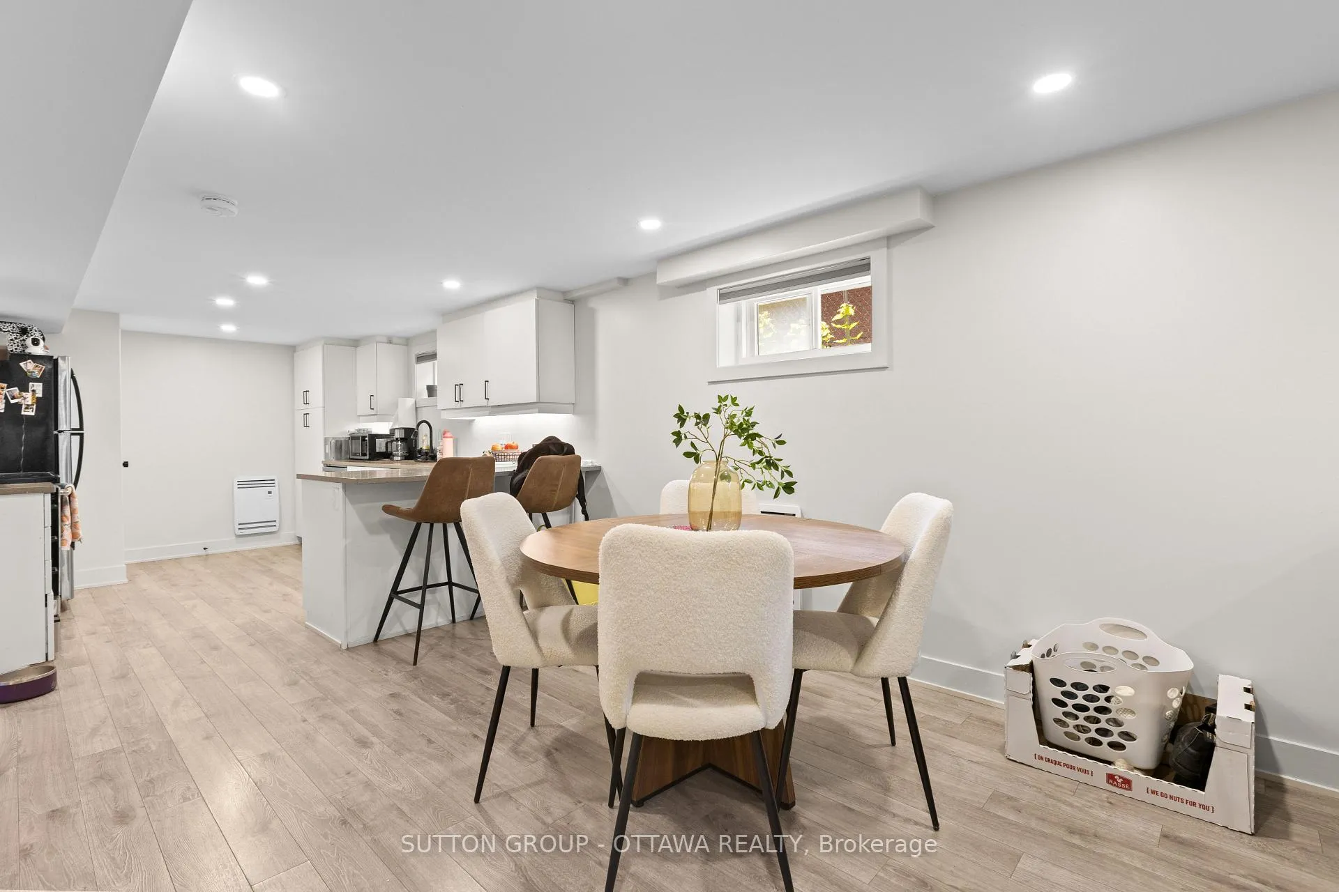 Photo 17 of 2087 Haig Drive, Ottawa, Elmvale Acres — HOMEH