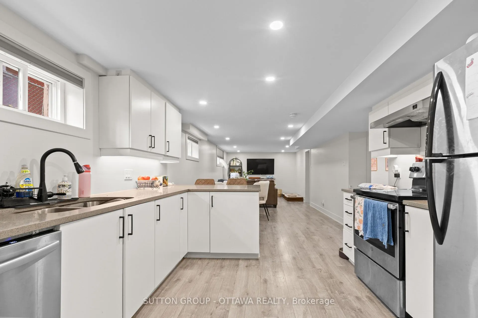 Photo 22 of 2087 Haig Drive, Ottawa, Elmvale Acres — HOMEH