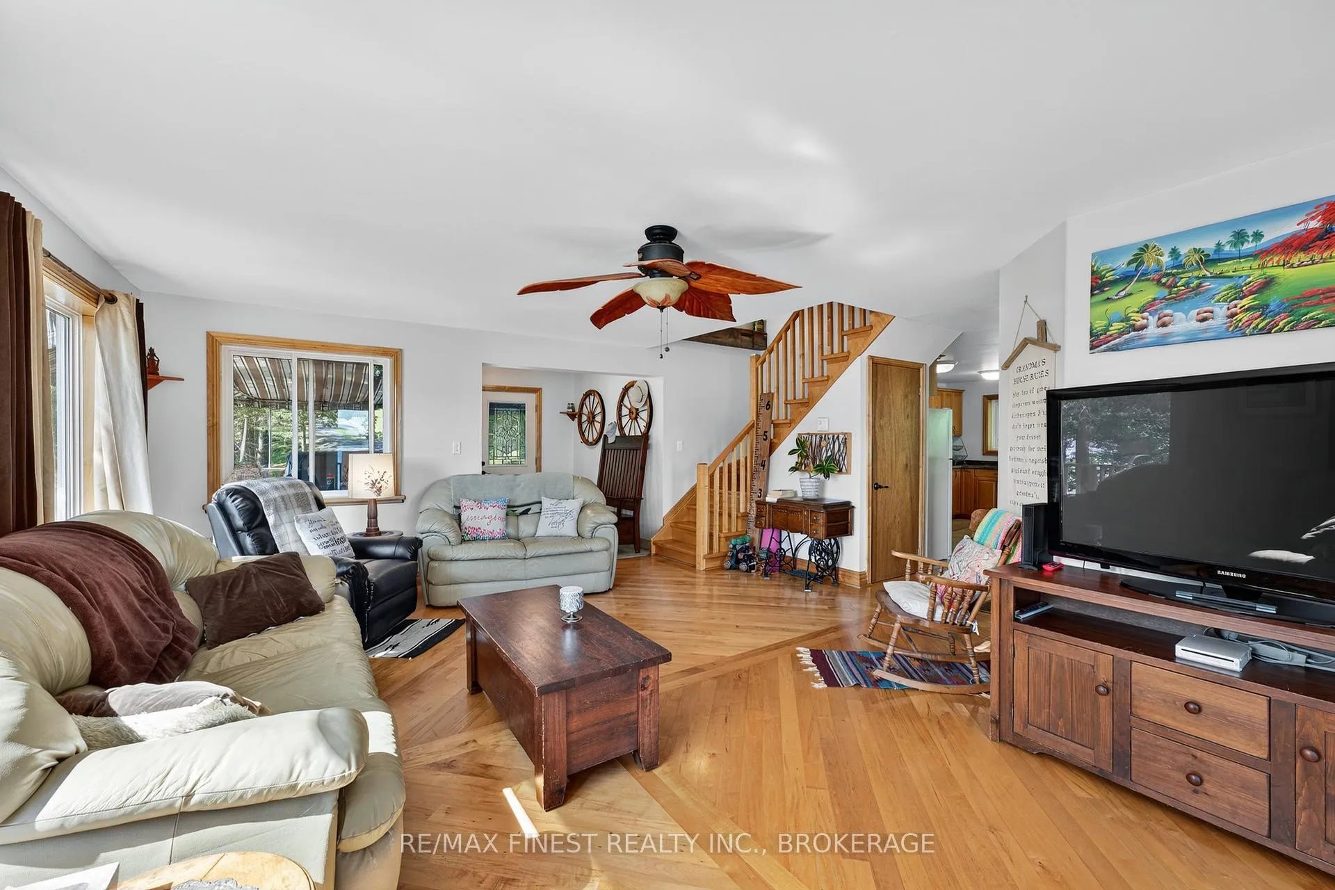 Photo 11 of 1076 Chester Lane, Frontenac, Frontenac South — HOMEH
