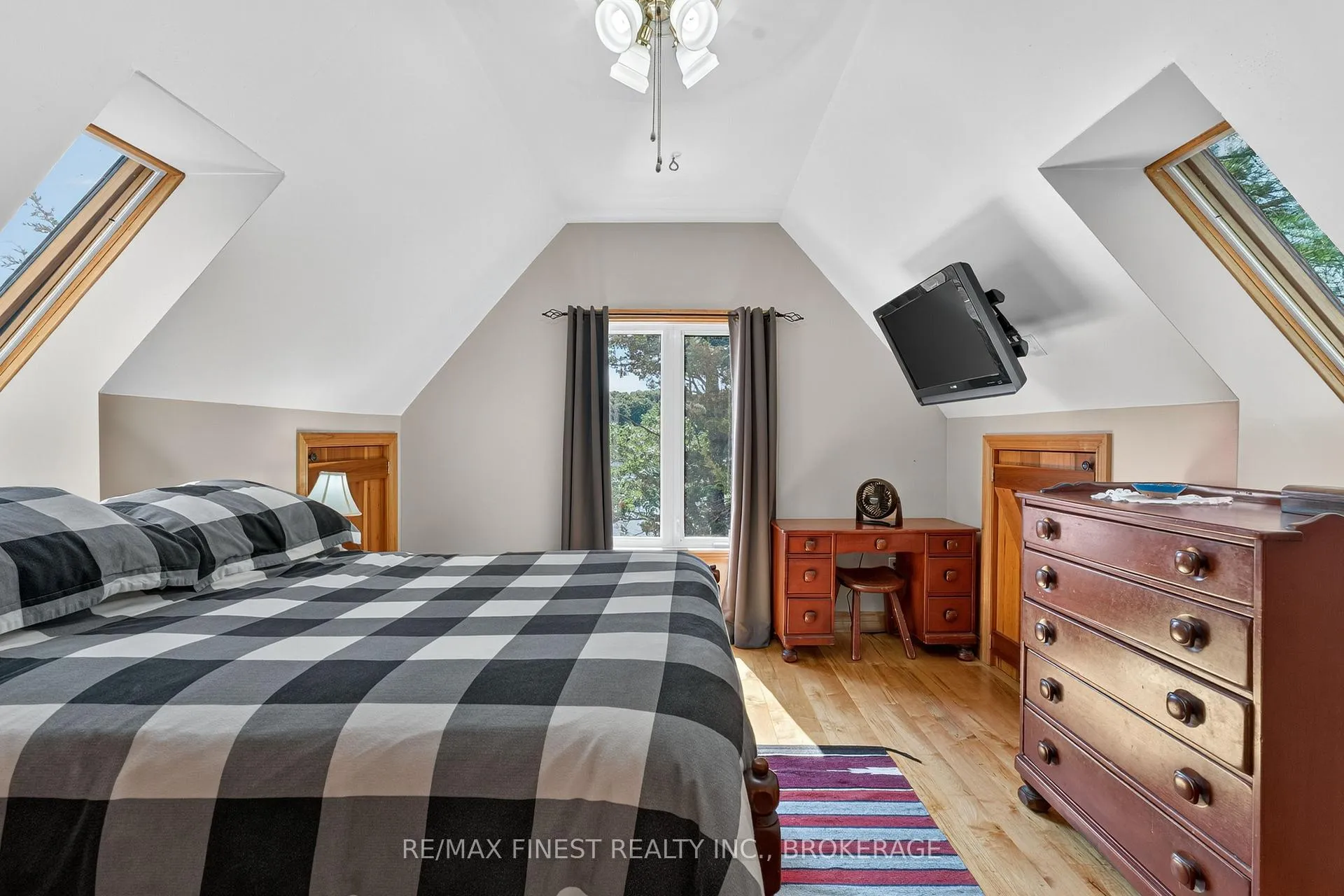 Photo 22 of 1076 Chester Lane, Frontenac, Frontenac South — HOMEH