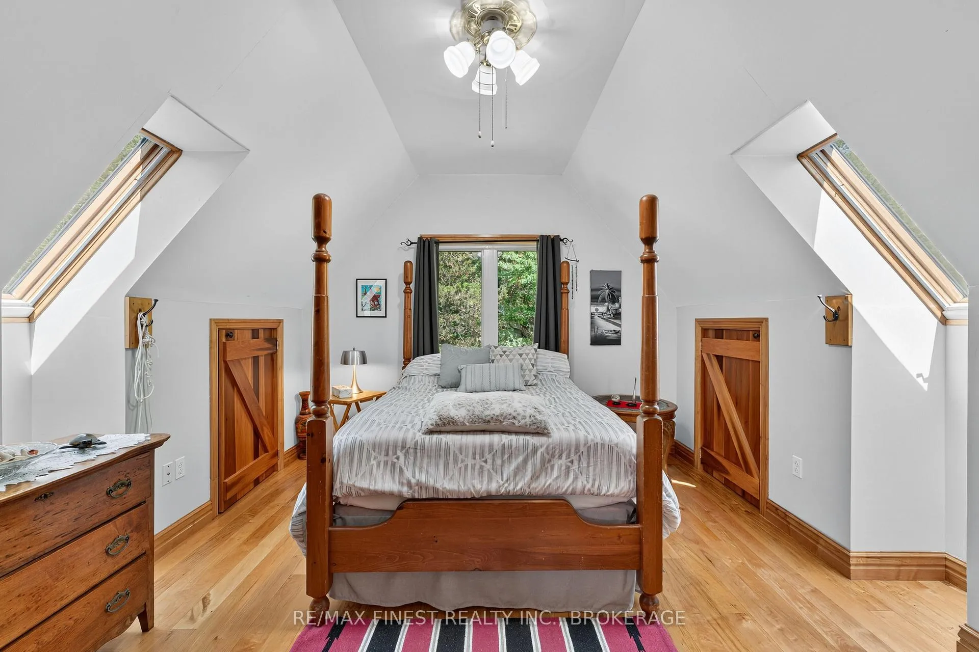 Photo 24 of 1076 Chester Lane, Frontenac, Frontenac South — HOMEH