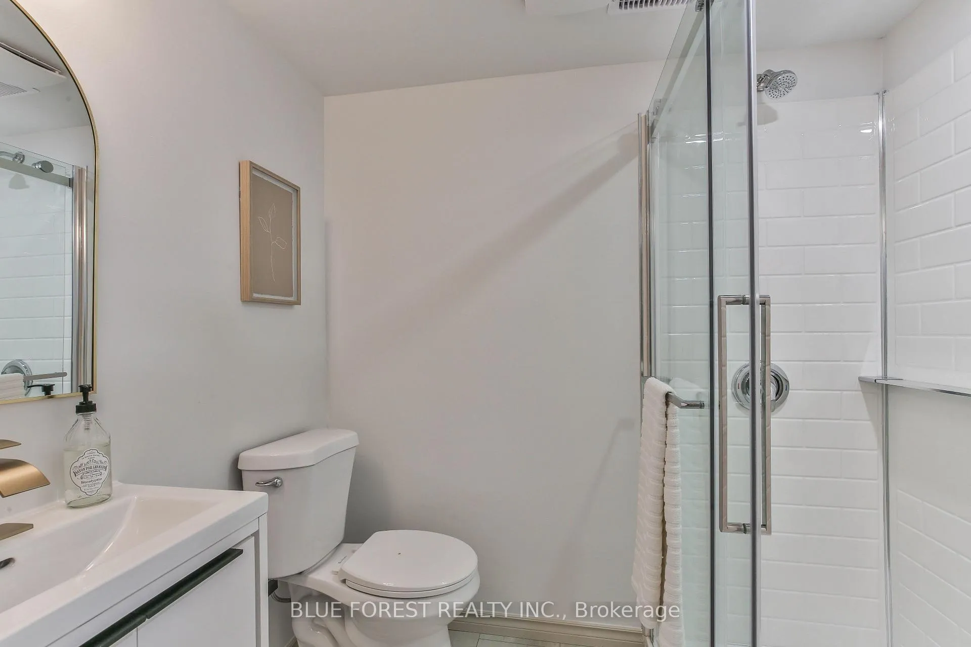 Photo 33 of 71 Rosamond Crescent, London, South X — HOMEH