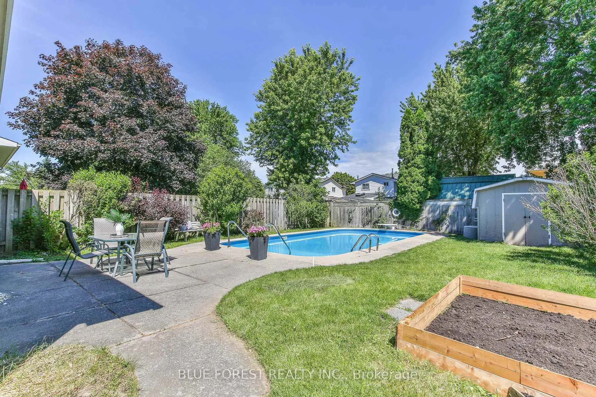 Photo 39 of 71 Rosamond Crescent, London, South X — HOMEH