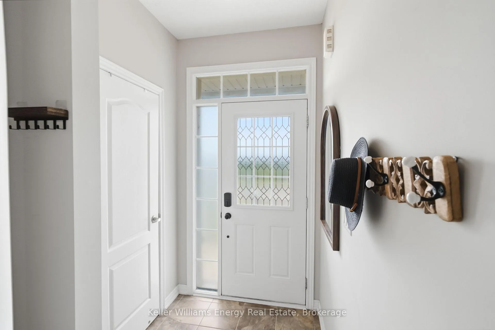 Photo 3 of 144 McDonald Crescent, Clarington, Newcastle — HOMEH