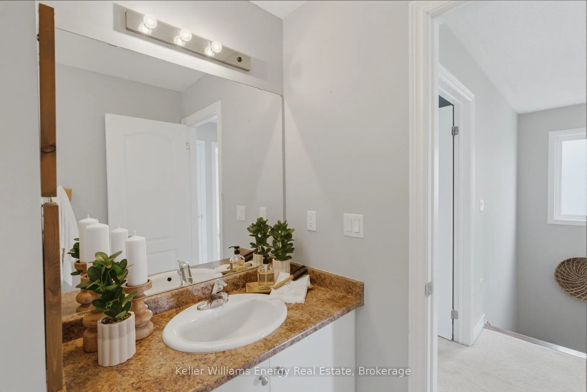 Photo 39 of 144 McDonald Crescent, Clarington, Newcastle — HOMEH