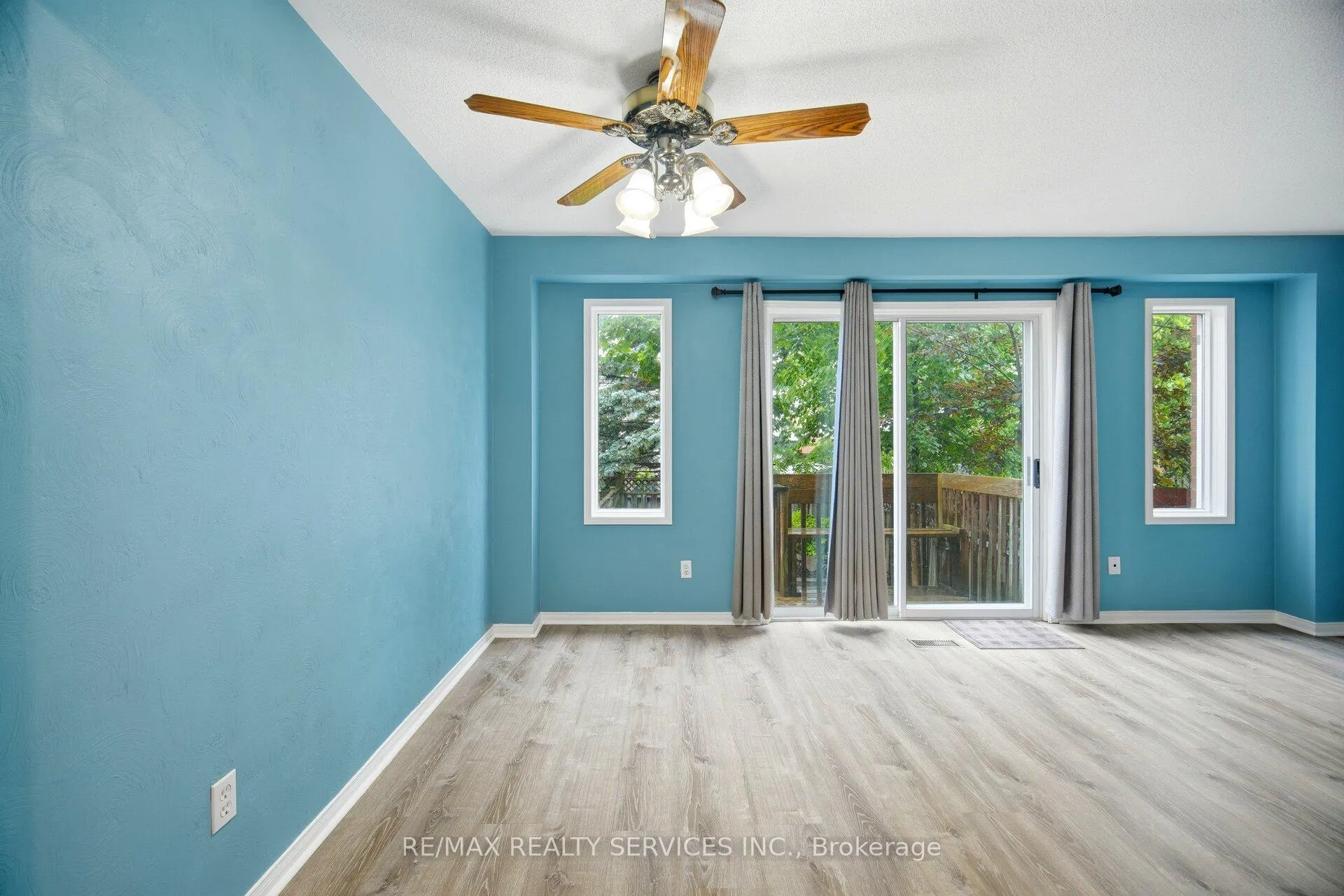 Photo 11 of 10 Potter Crescent, New Tecumseth, Tottenham — HOMEH
