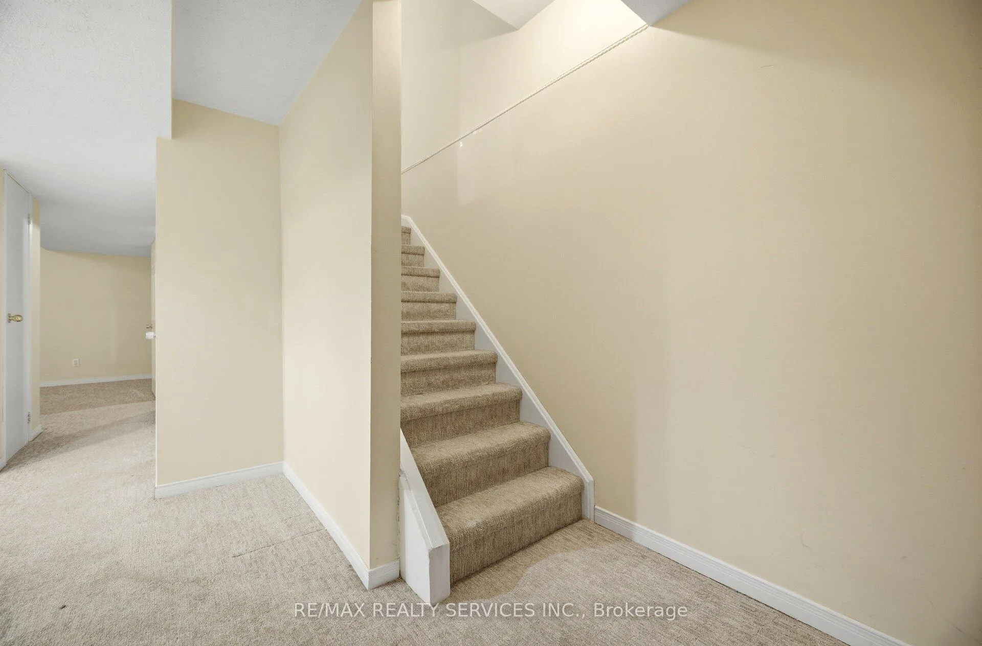 Photo 27 of 10 Potter Crescent, New Tecumseth, Tottenham — HOMEH