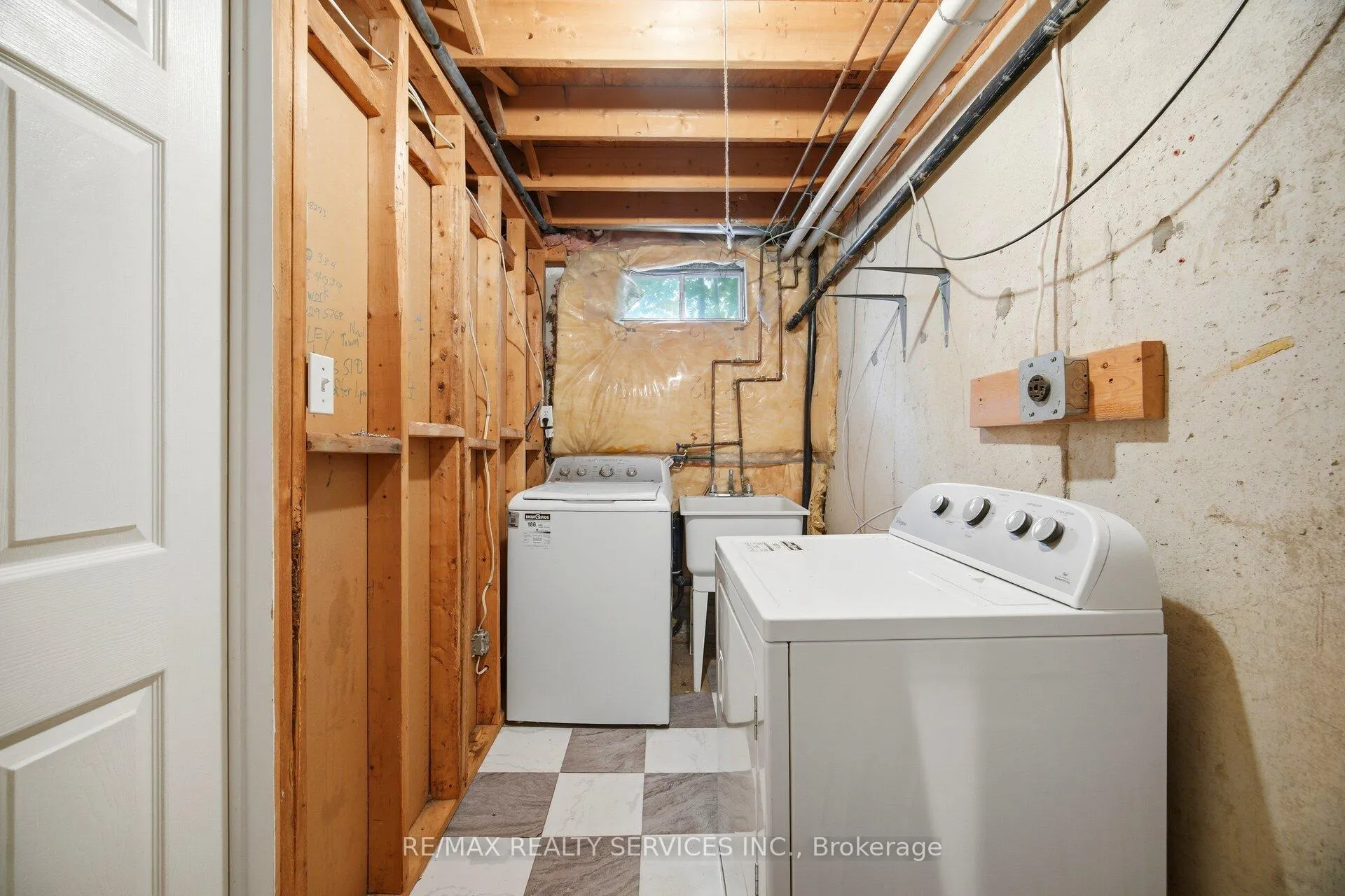 Photo 31 of 10 Potter Crescent, New Tecumseth, Tottenham — HOMEH