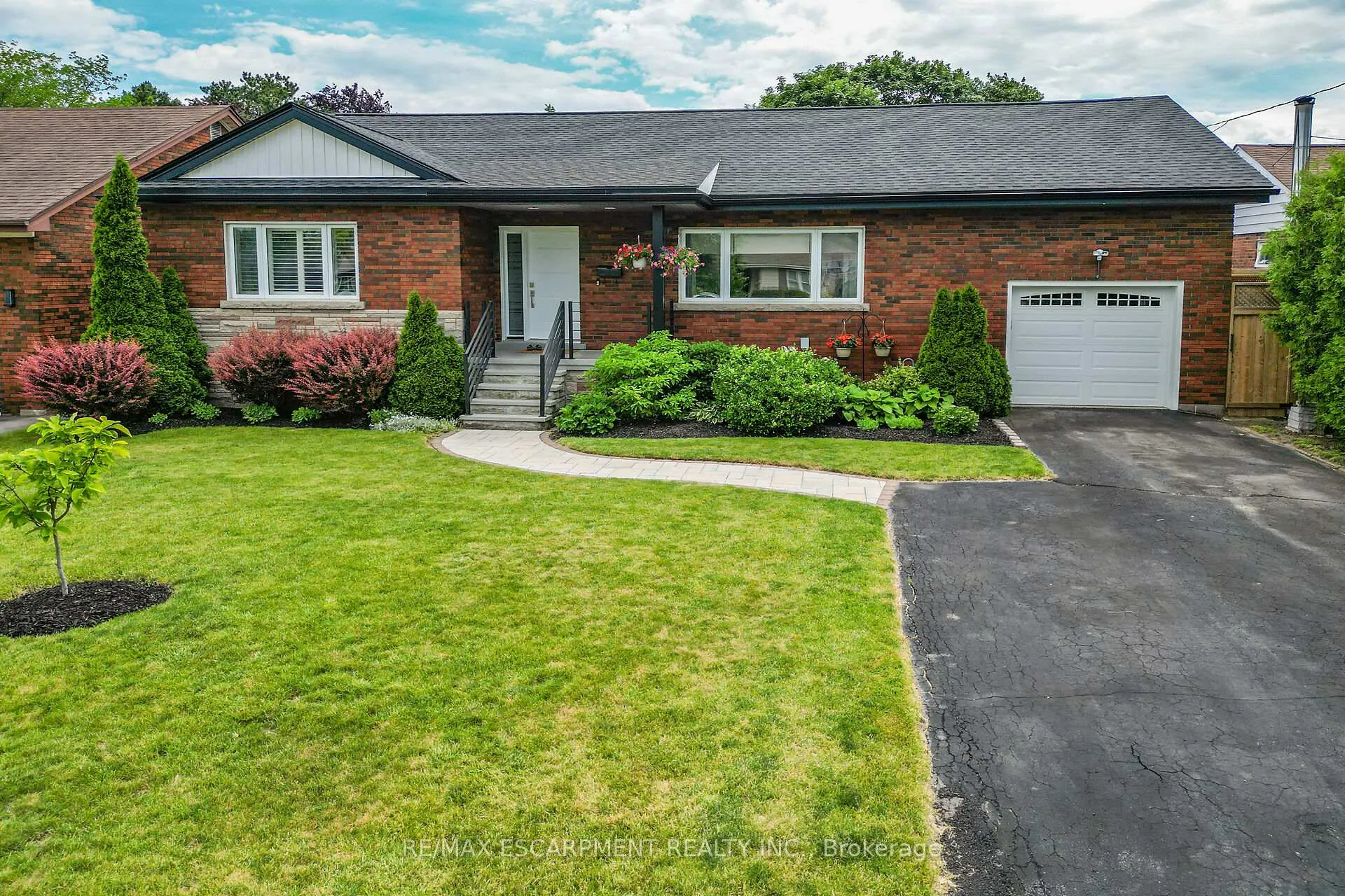 Photo 1 of 55 Glenview Drive, Hamilton, Stoney Creek — HOMEH