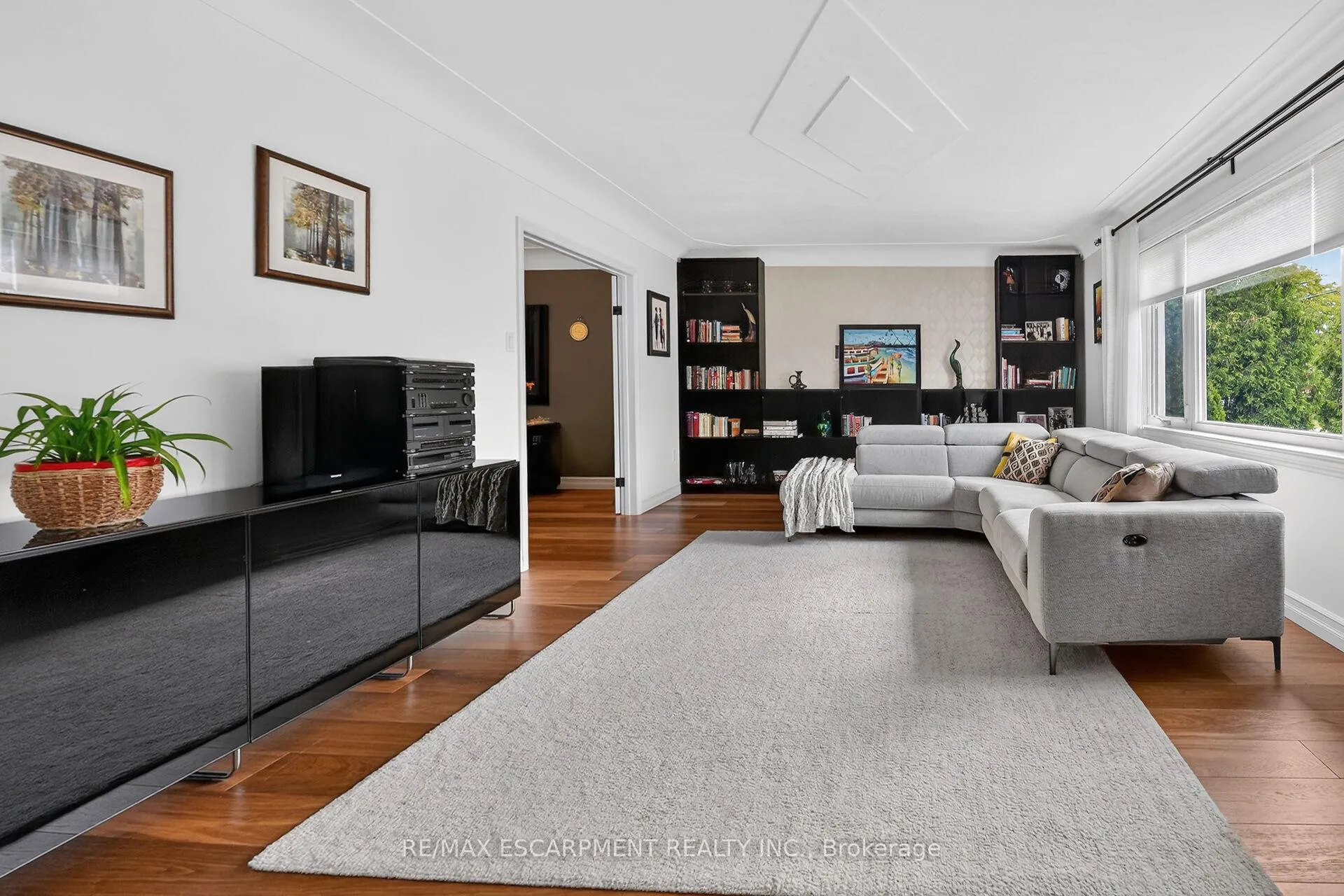 Photo 4 of 55 Glenview Drive, Hamilton, Stoney Creek — HOMEH