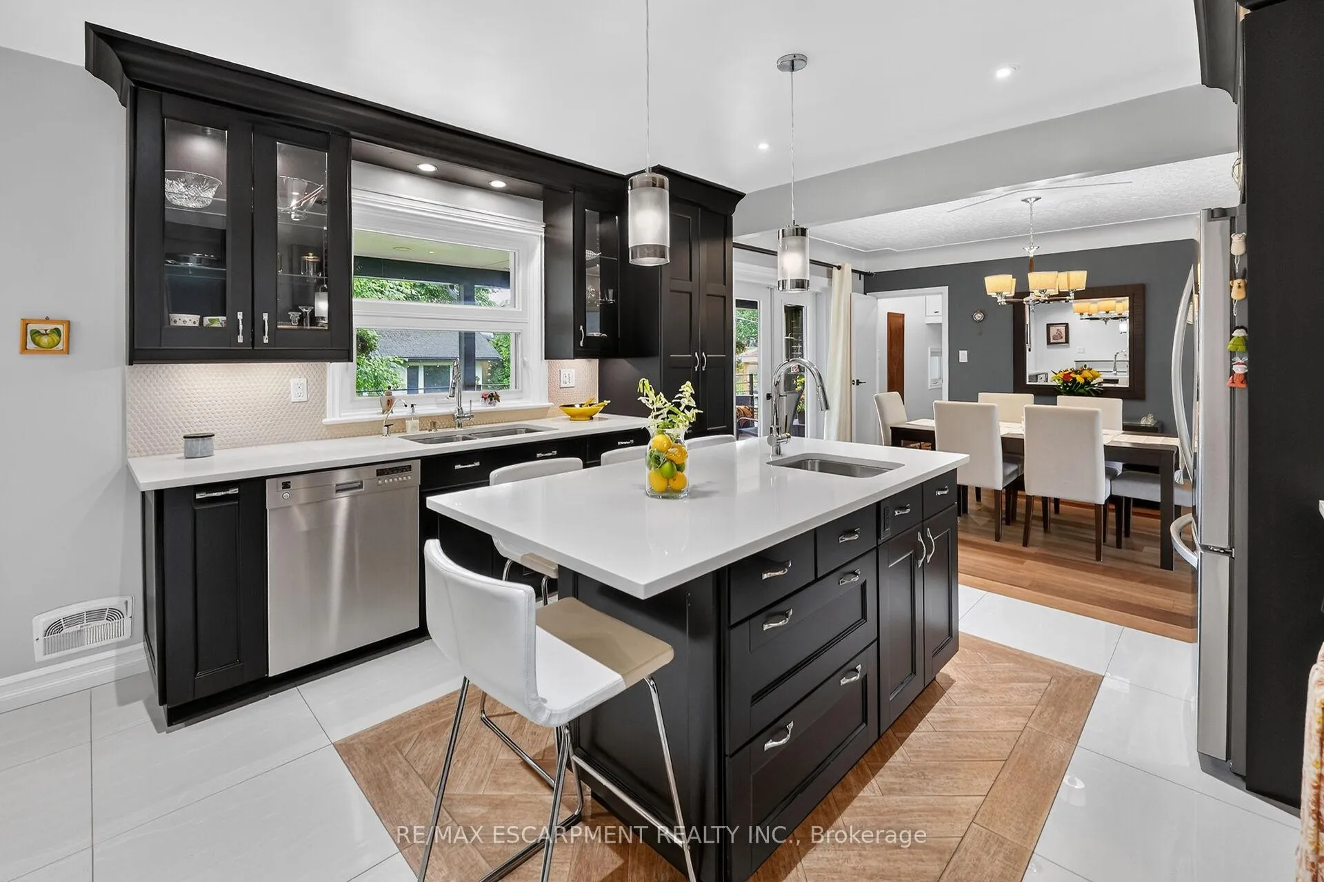 Photo 10 of 55 Glenview Drive, Hamilton, Stoney Creek — HOMEH
