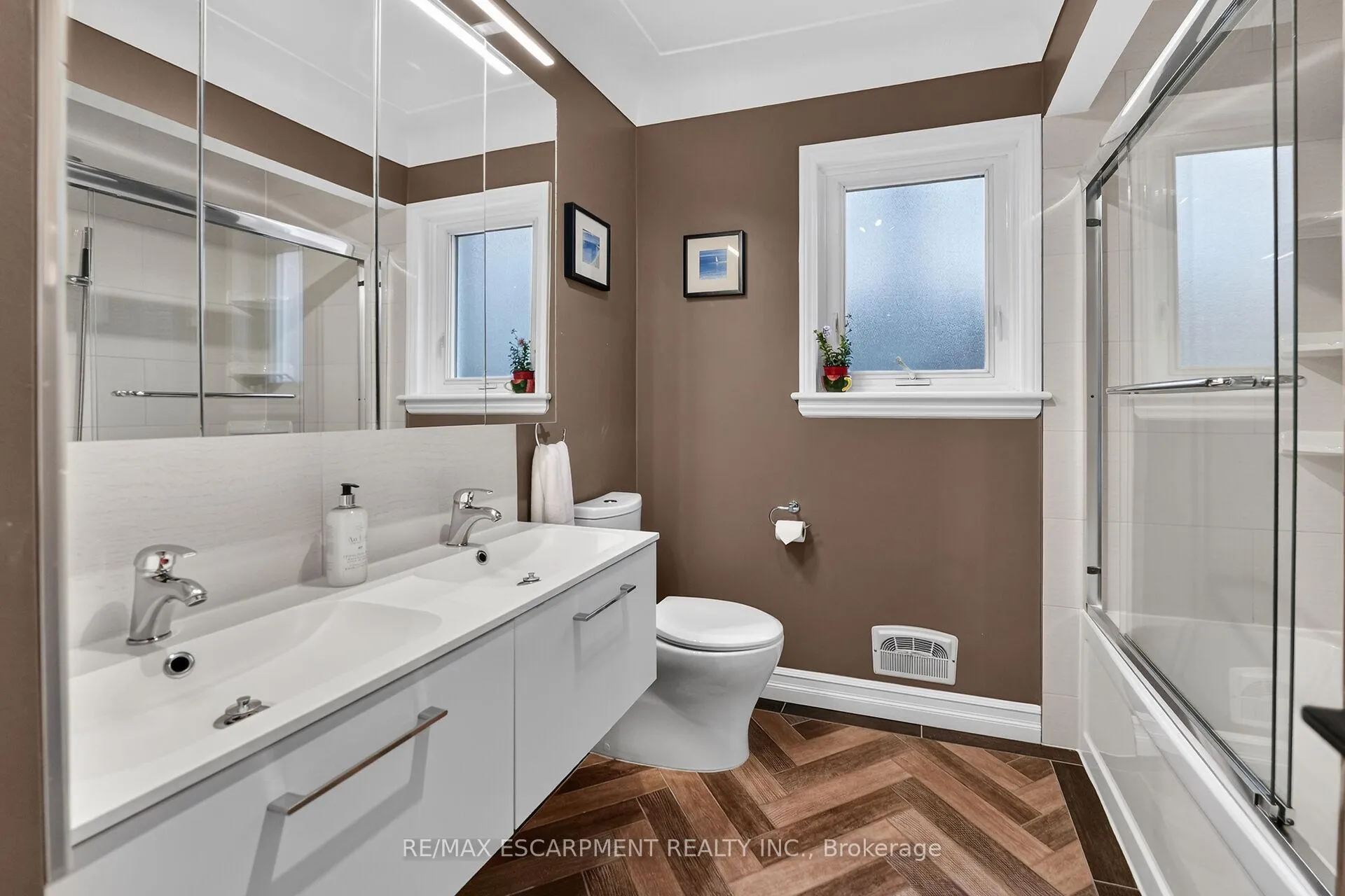 Photo 17 of 55 Glenview Drive, Hamilton, Stoney Creek — HOMEH