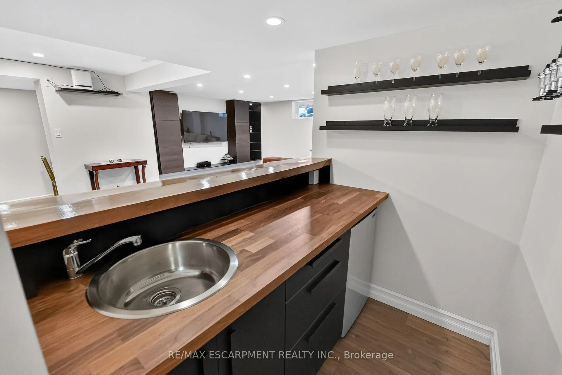 Photo 28 of 55 Glenview Drive, Hamilton, Stoney Creek — HOMEH