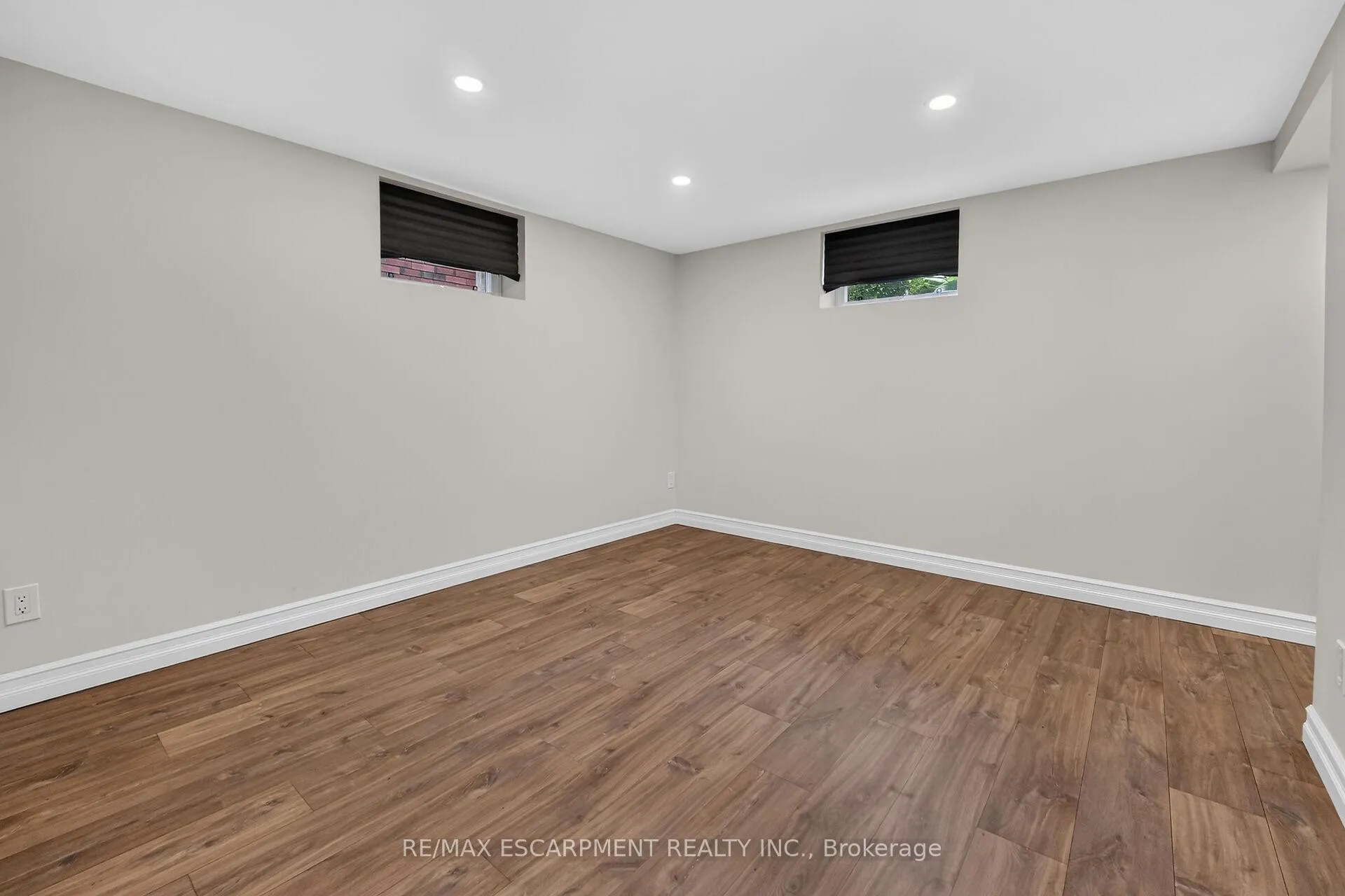 Photo 29 of 55 Glenview Drive, Hamilton, Stoney Creek — HOMEH
