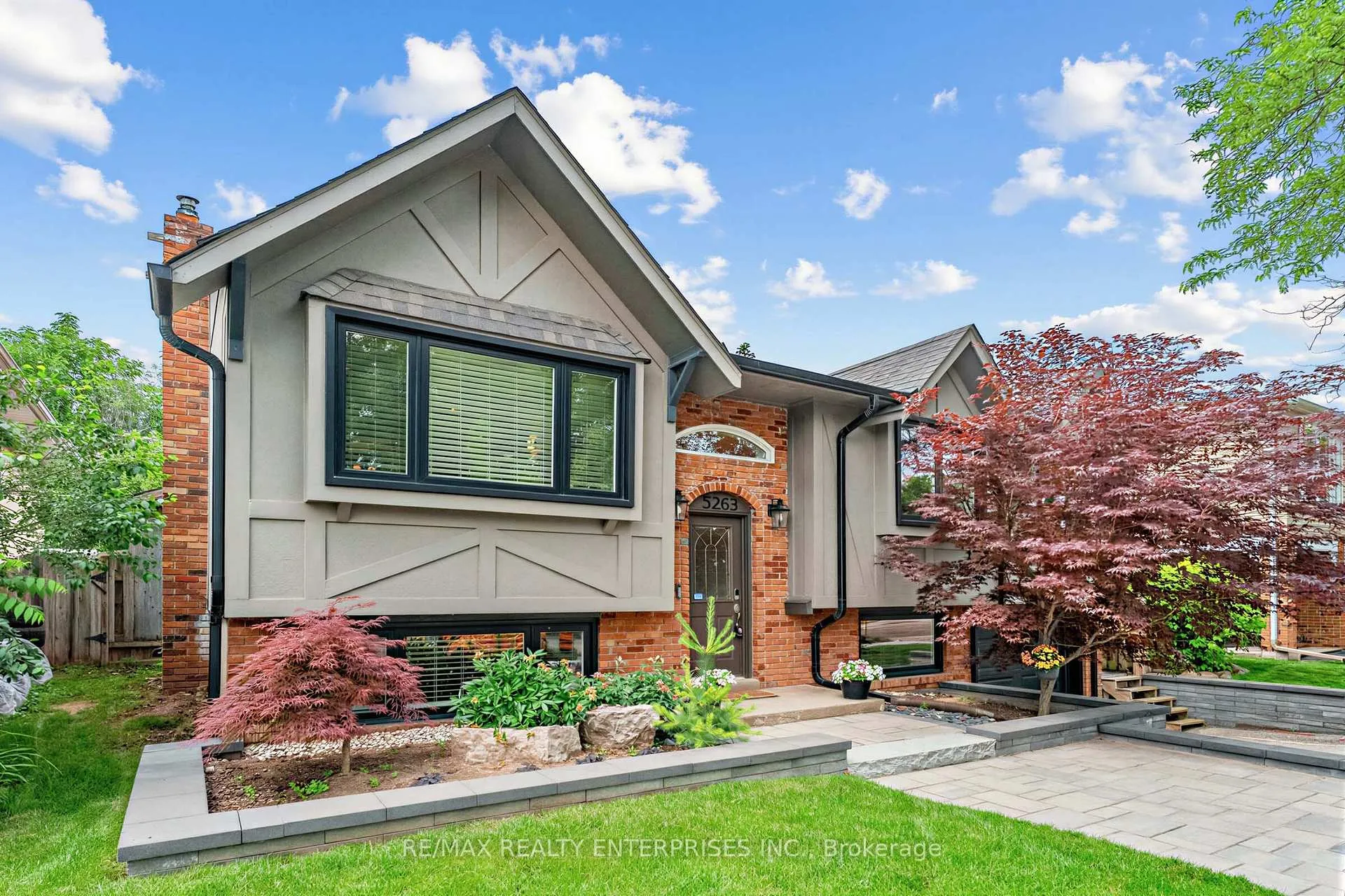 Photo 2 of 5263 Bromley Road, Burlington, Appleby — HOMEH