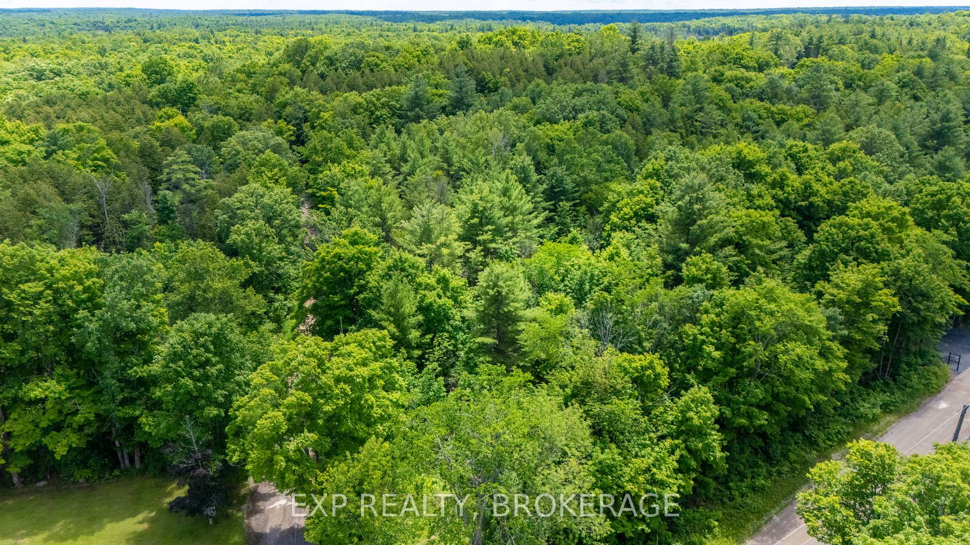 Photo 3 of 1881 Elm Tree Road, Frontenac, Frontenac Centre — HOMEH