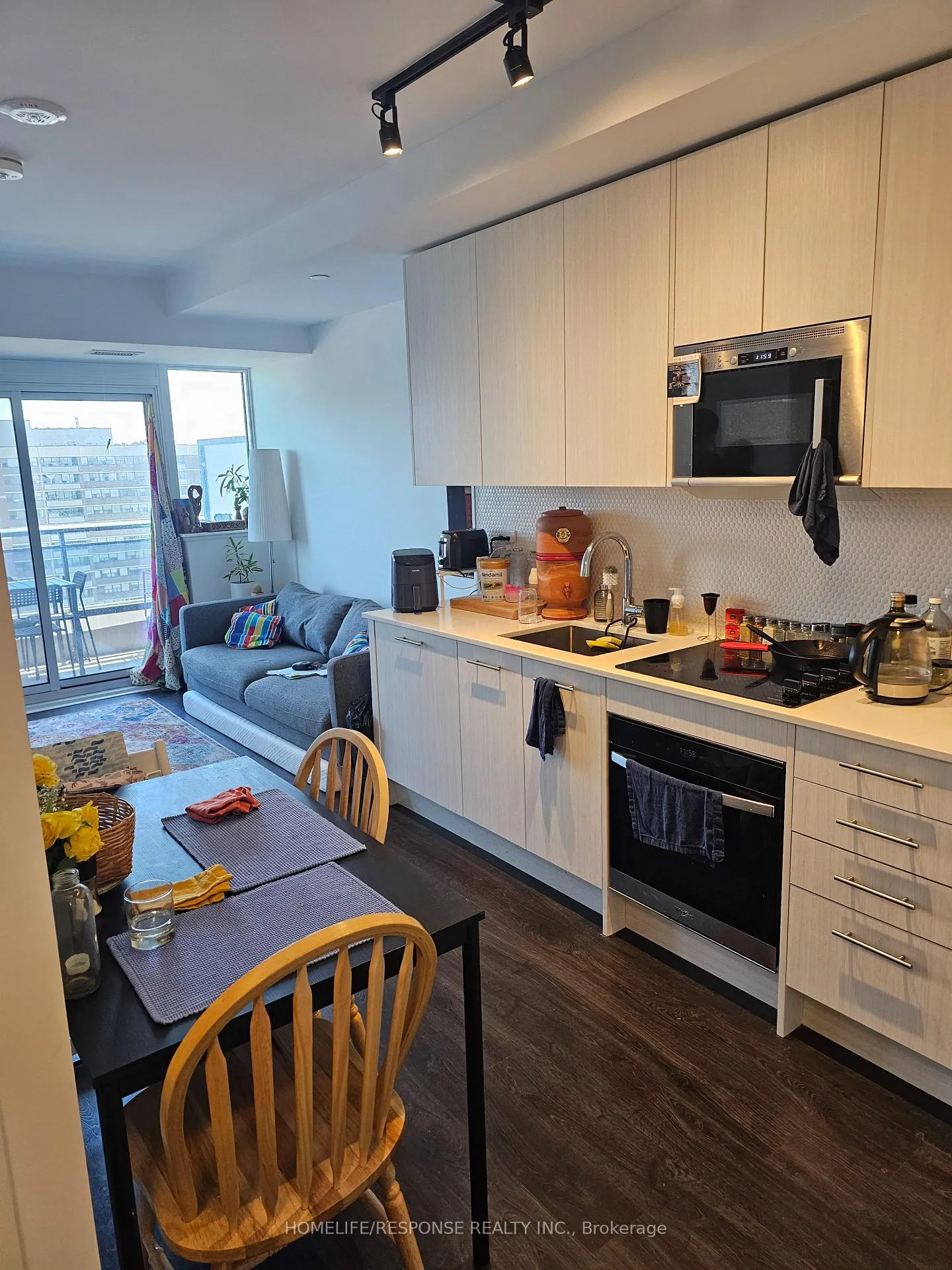 Photo 5 of Unit 2106, 286 Main Street, Toronto, East End-Danforth — HOMEH