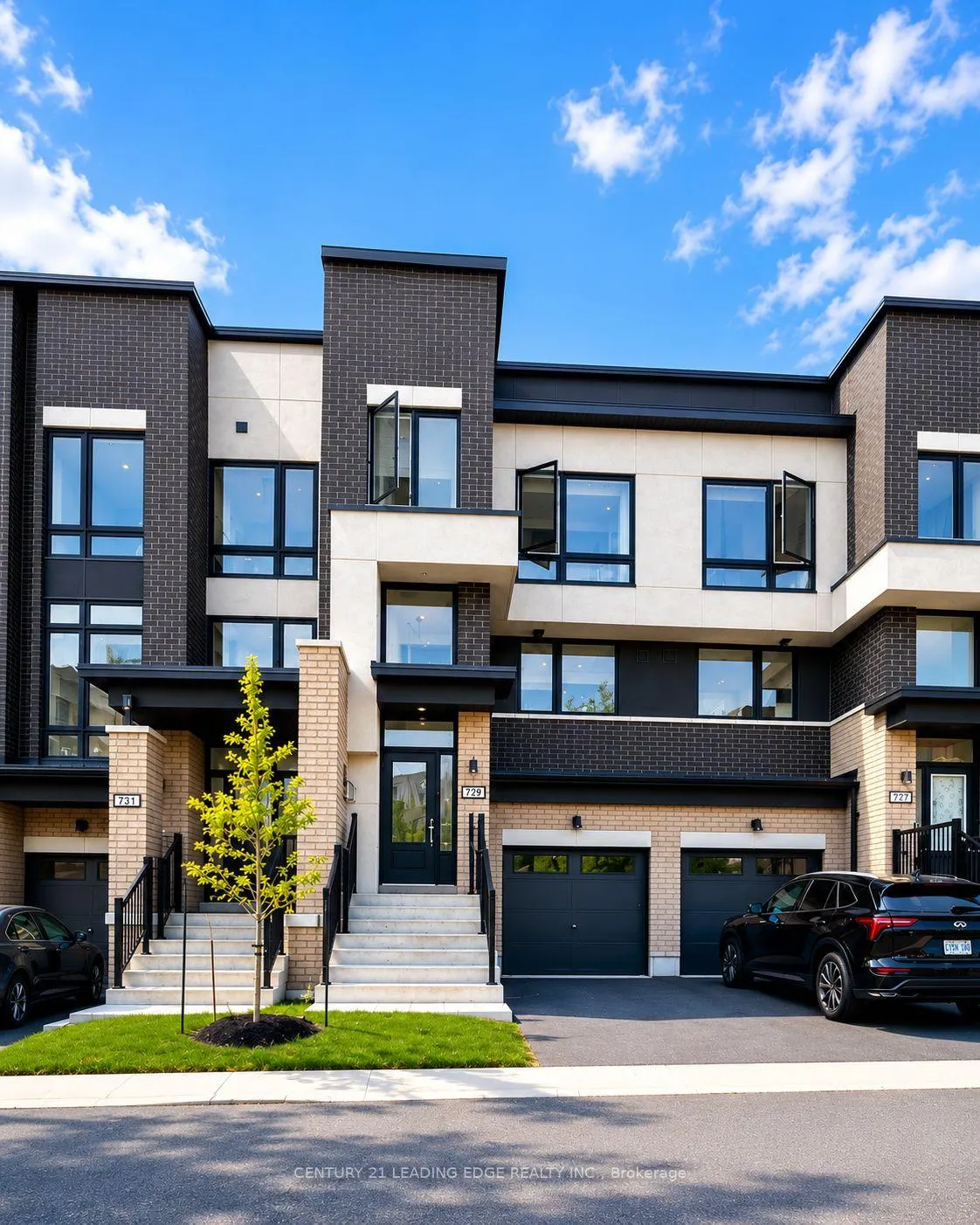 Photo 1 of 729 Heathrow Path, Oshawa, Samac — HOMEH