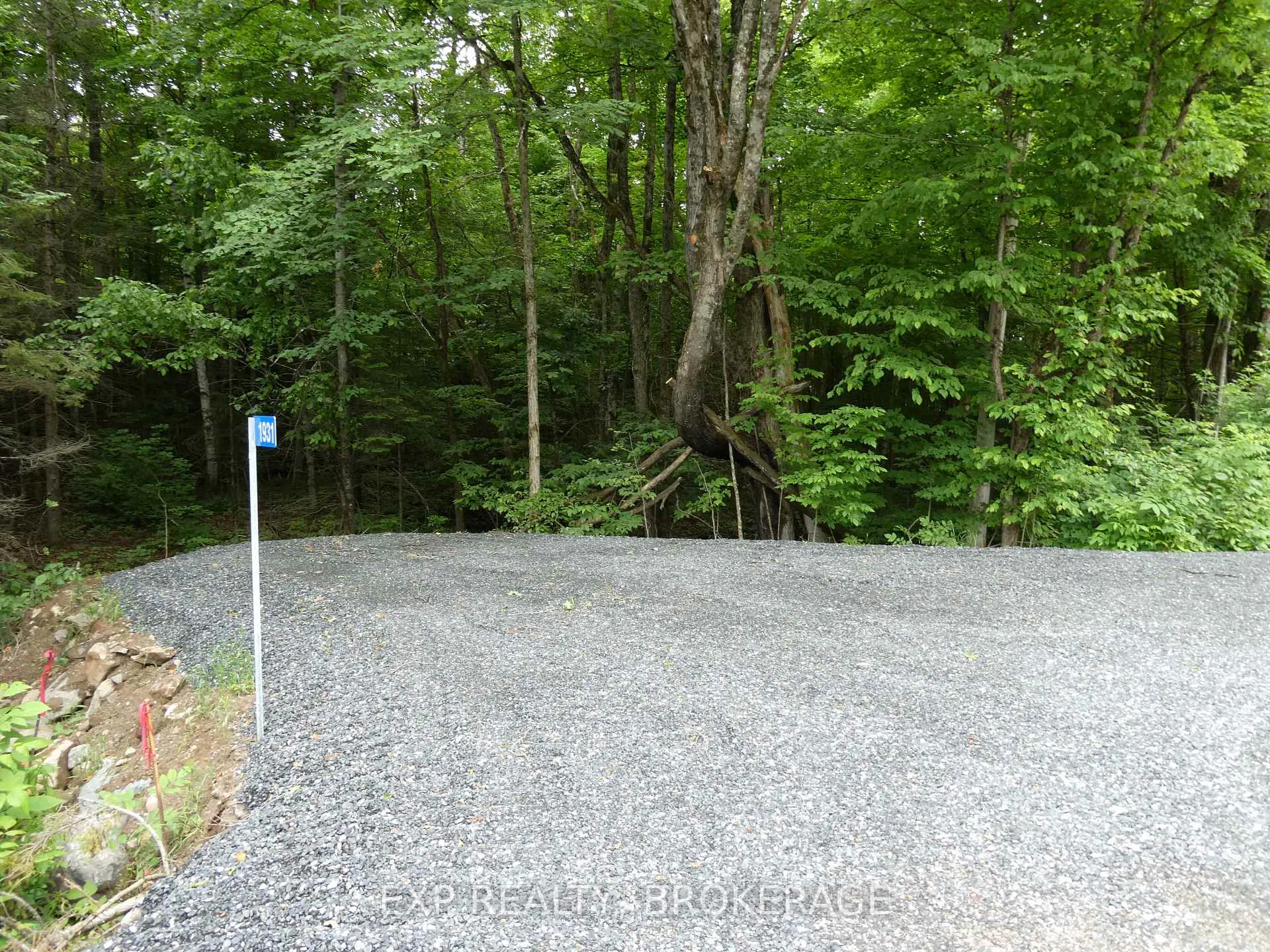 Photo 1 of 1931 Elm Tree Road, Frontenac, Frontenac Centre — HOMEH